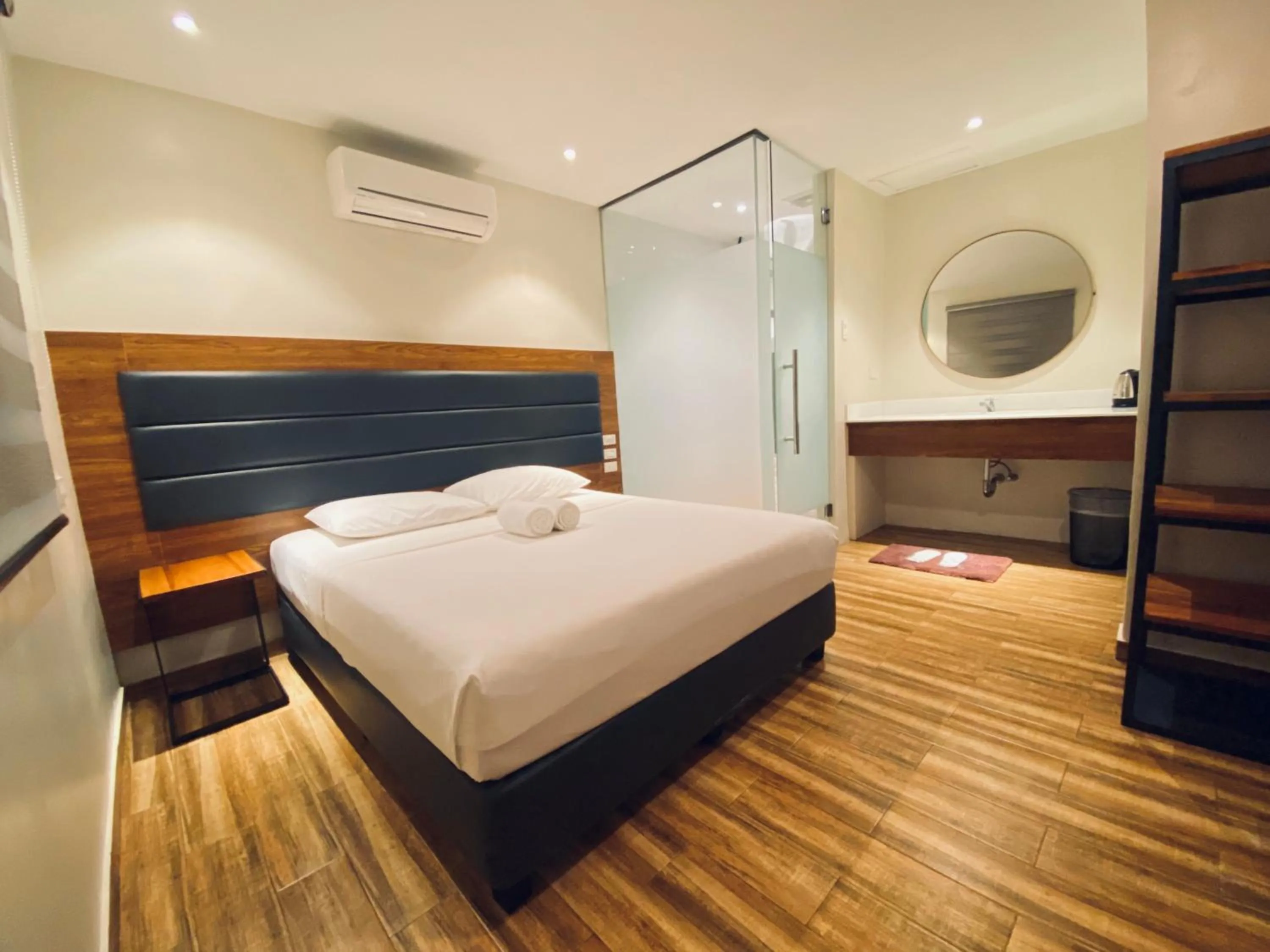 Bed in The Hub District Garden Suites