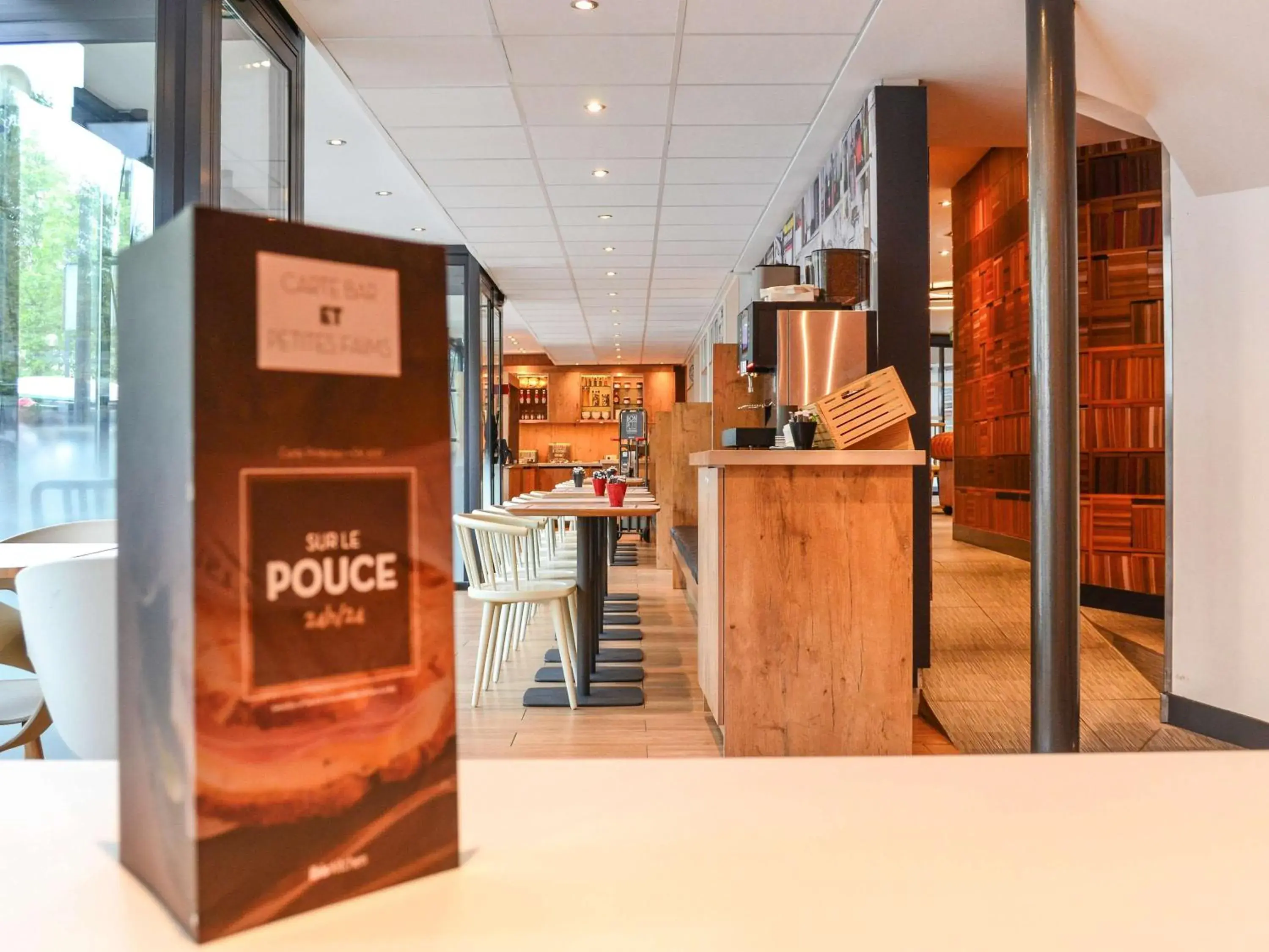 Lounge or bar in ibis Paris Gare de Lyon Diderot Lounge or bar in ibis Paris Gare de Lyon Diderot