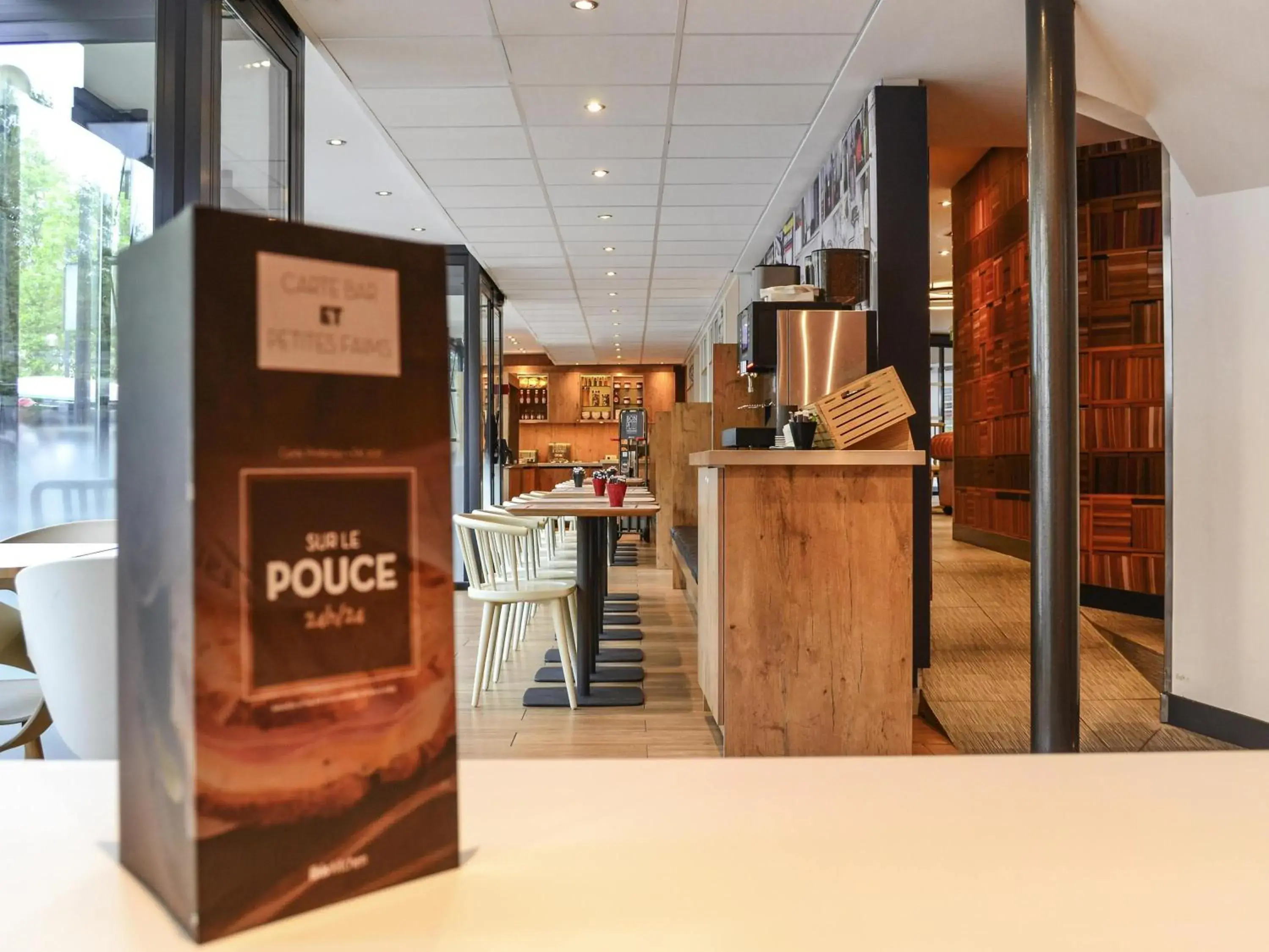 Lounge or bar in ibis Paris Gare de Lyon Diderot Lounge or bar in ibis Paris Gare de Lyon Diderot