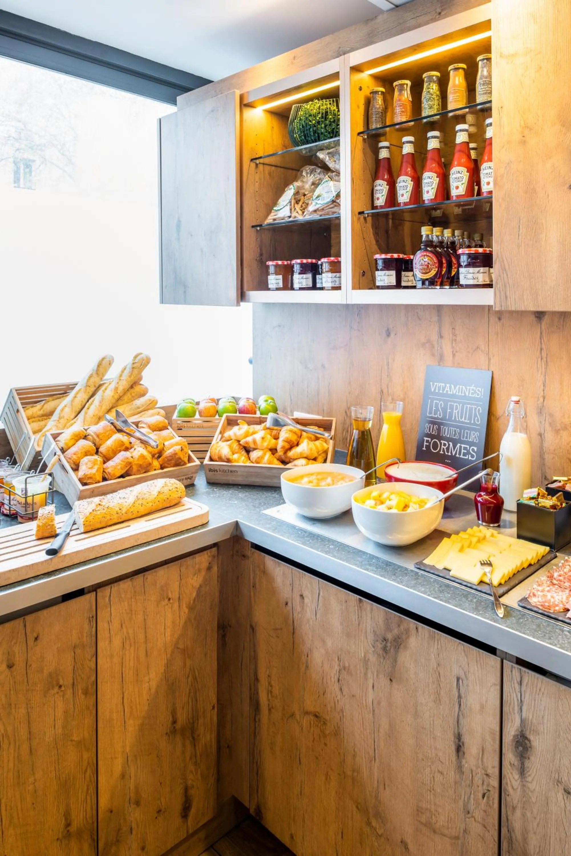 Continental breakfast in ibis Paris Gare de Lyon Diderot