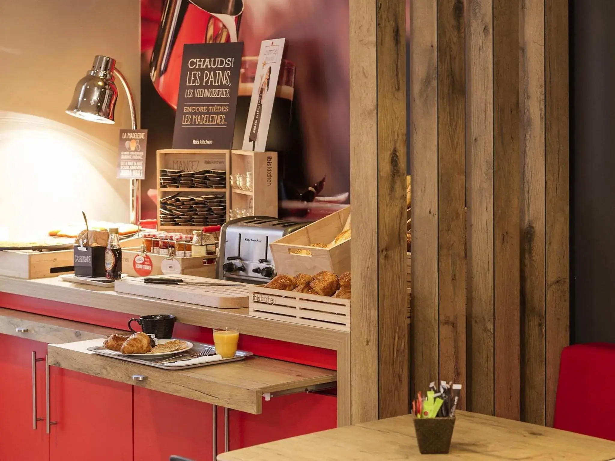 Breakfast in ibis Paris Vaugirard Porte de Versailles Breakfast in ibis Paris Vaugirard Porte de Versailles