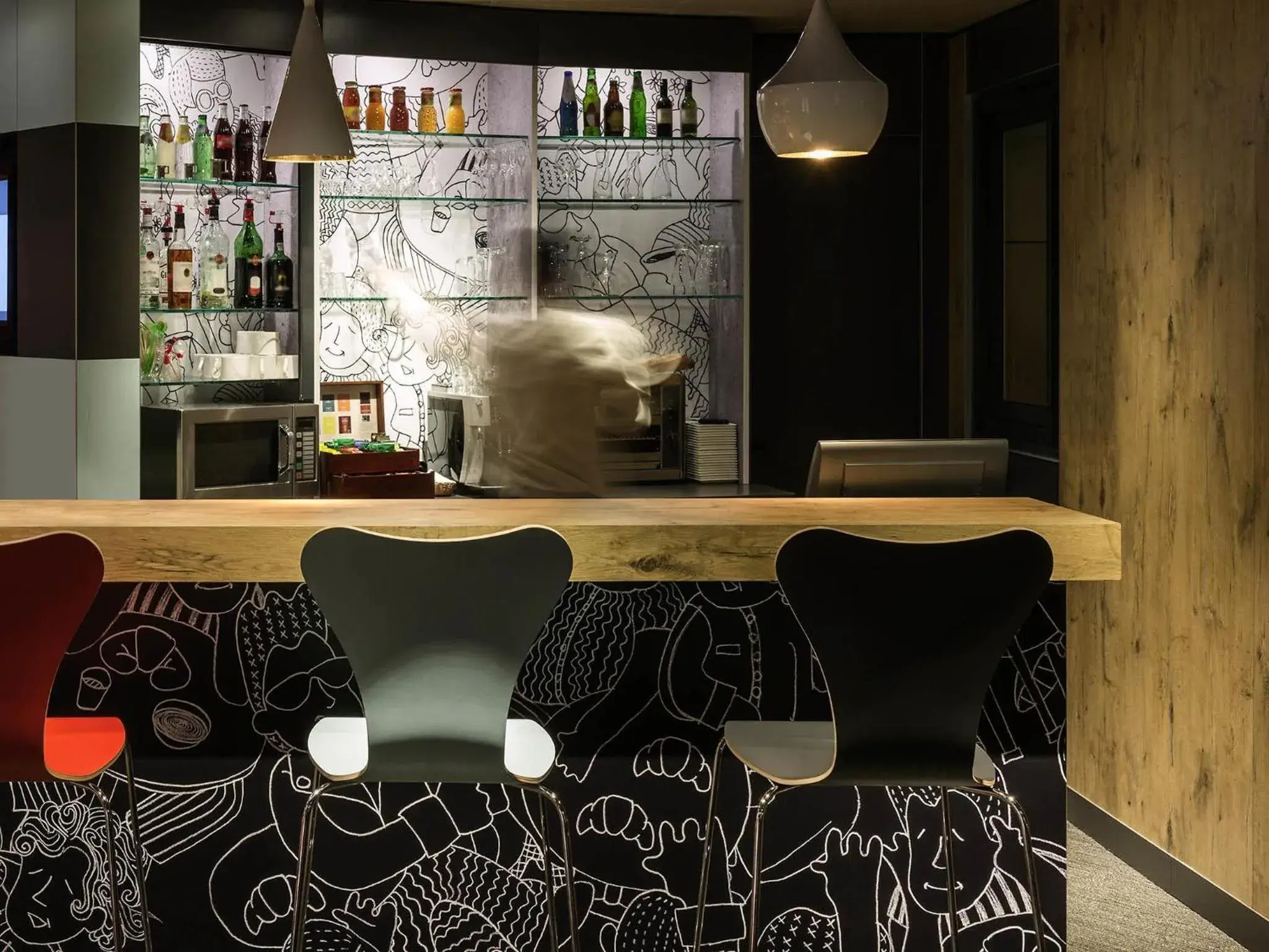 Lounge or bar in ibis Paris La Defense Courbevoie Lounge or bar in ibis Paris La Defense Courbevoie