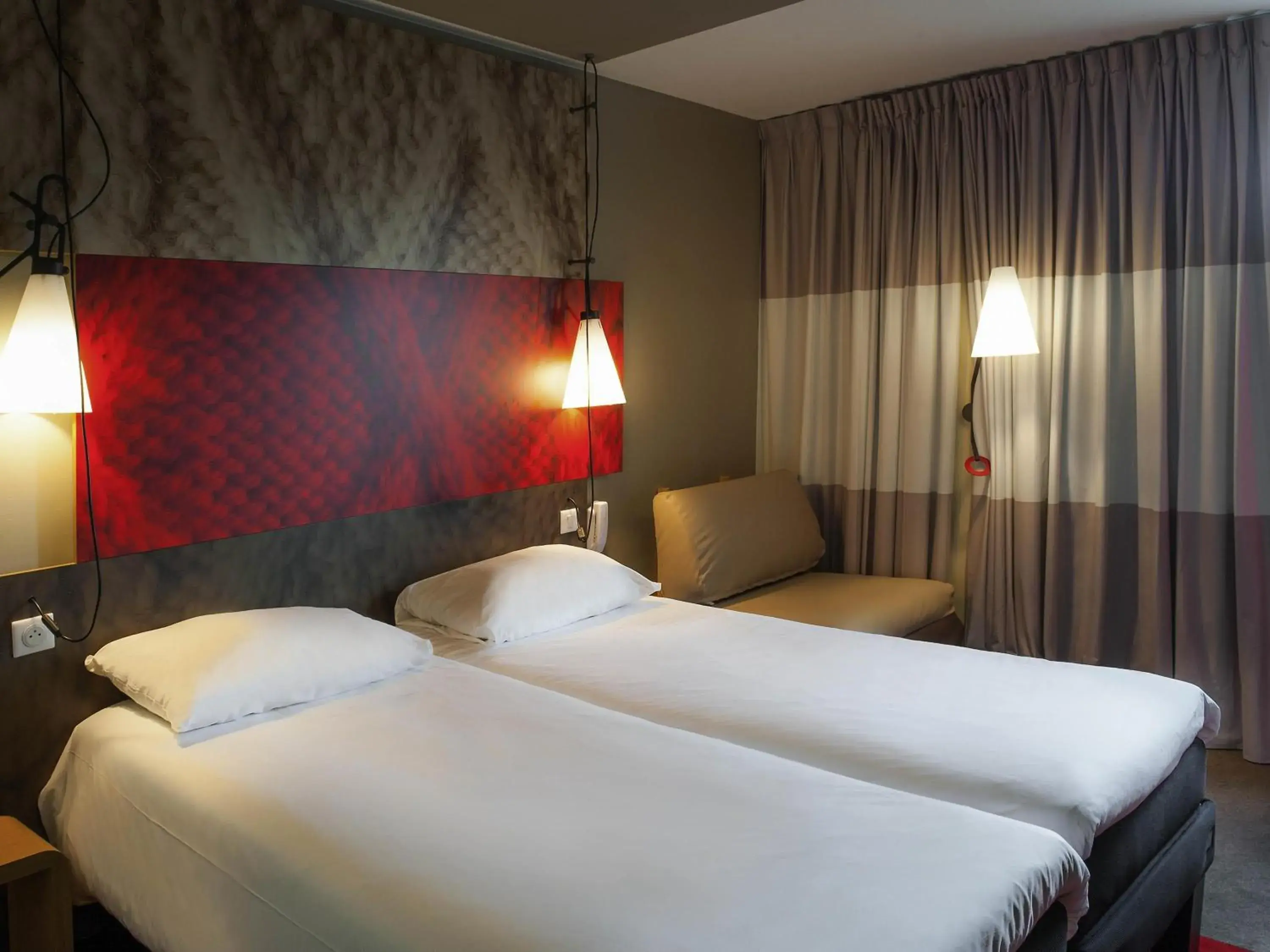 Bedroom, Bed in ibis Paris La Defense Courbevoie Bedroom, Bed in ibis Paris La Defense Courbevoie