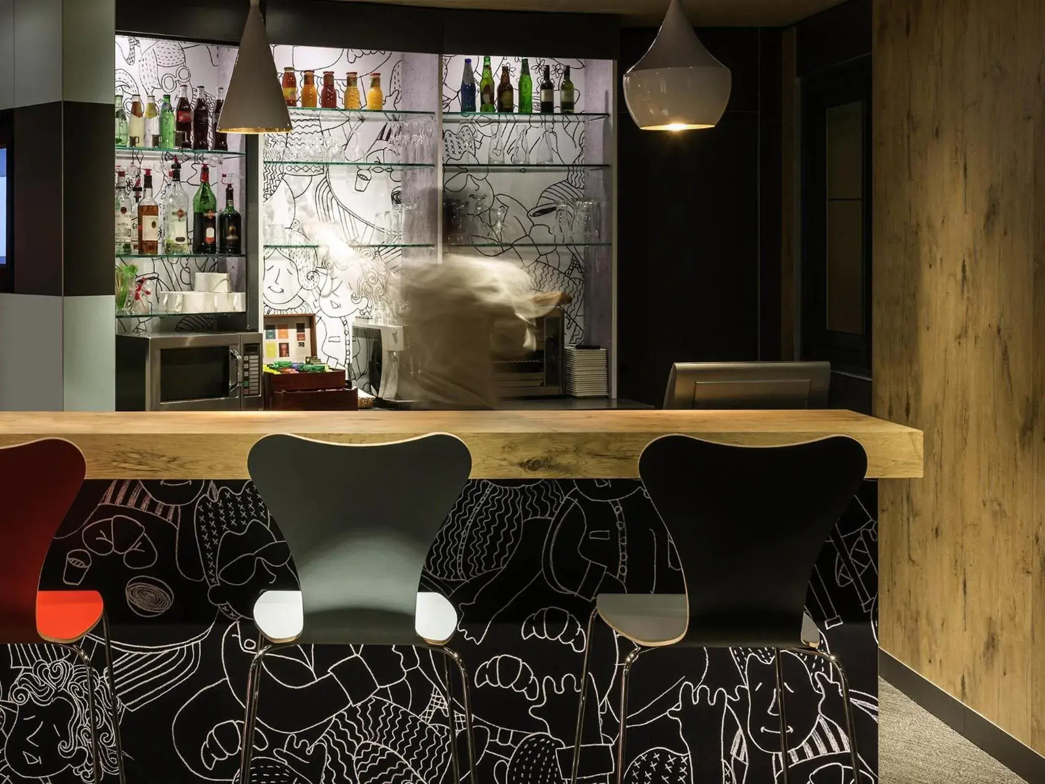 Lounge or bar in ibis Paris La Defense Courbevoie Lounge or bar in ibis Paris La Defense Courbevoie