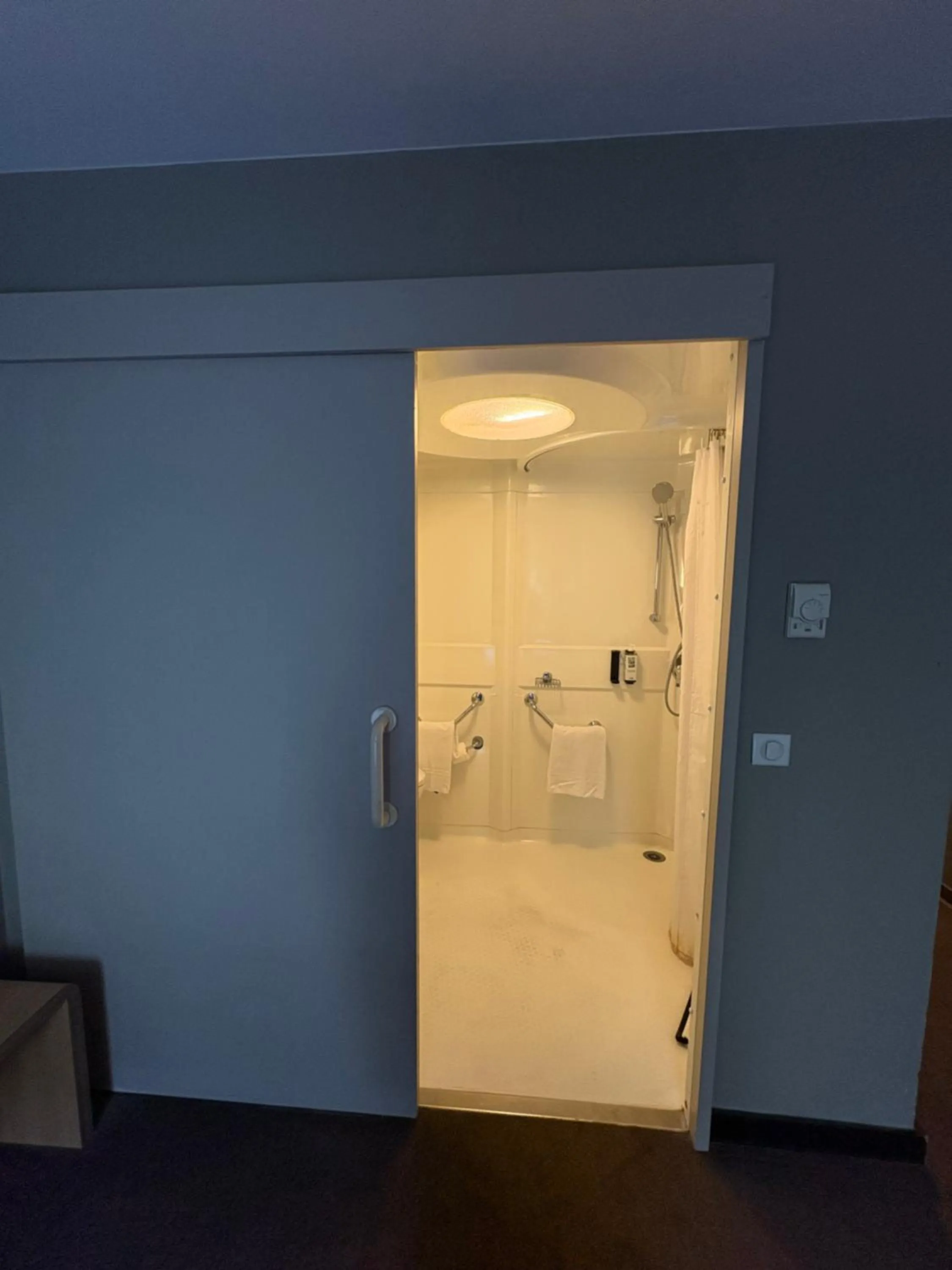 Bathroom in ibis Paris La Defense Courbevoie