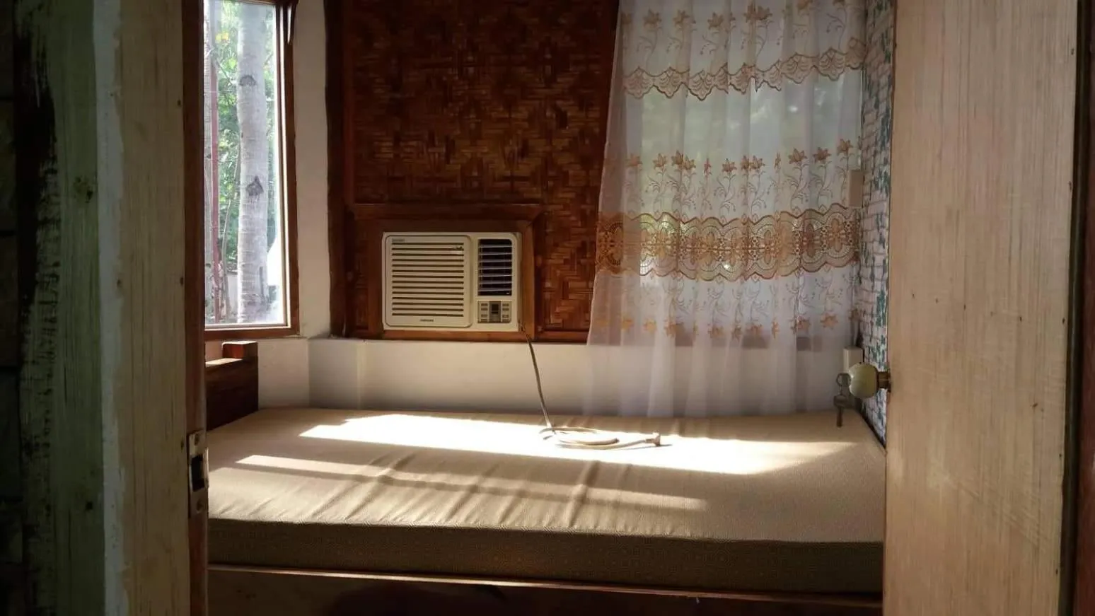 Bed in SHUKRAN Apartelle