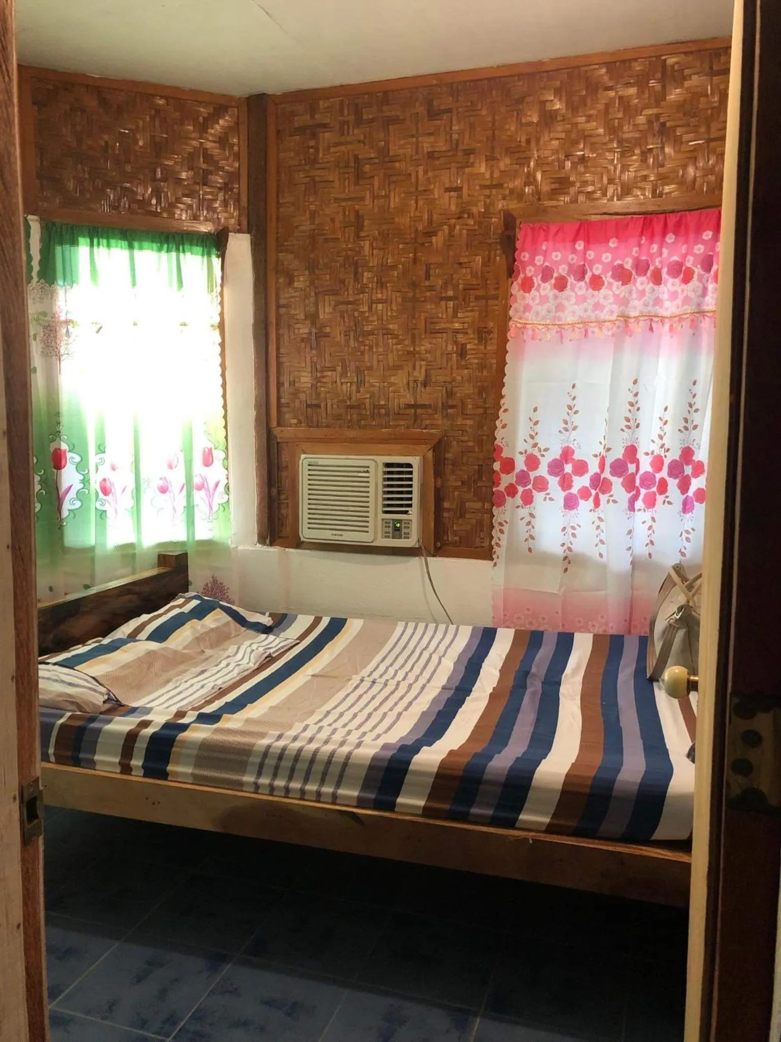 Bed in SHUKRAN Apartelle