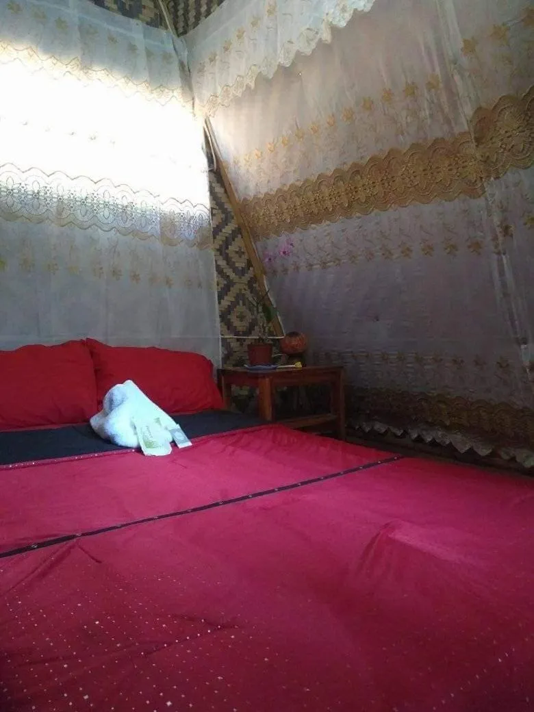 Bed in SHUKRAN Apartelle