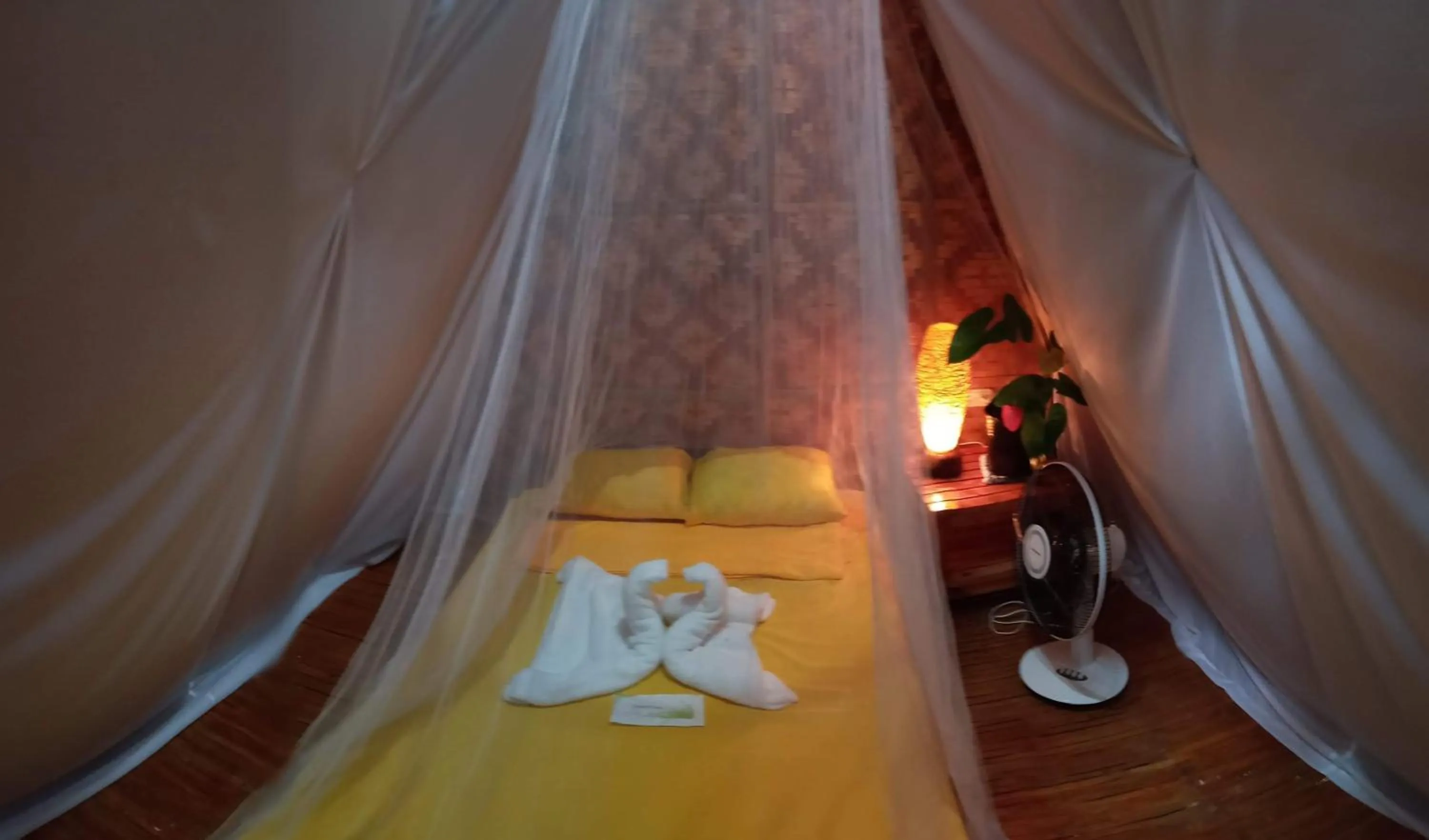 Bed in SHUKRAN Apartelle