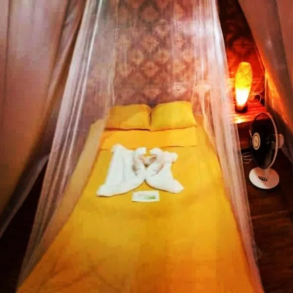 Bedroom, Bed in SHUKRAN Apartelle