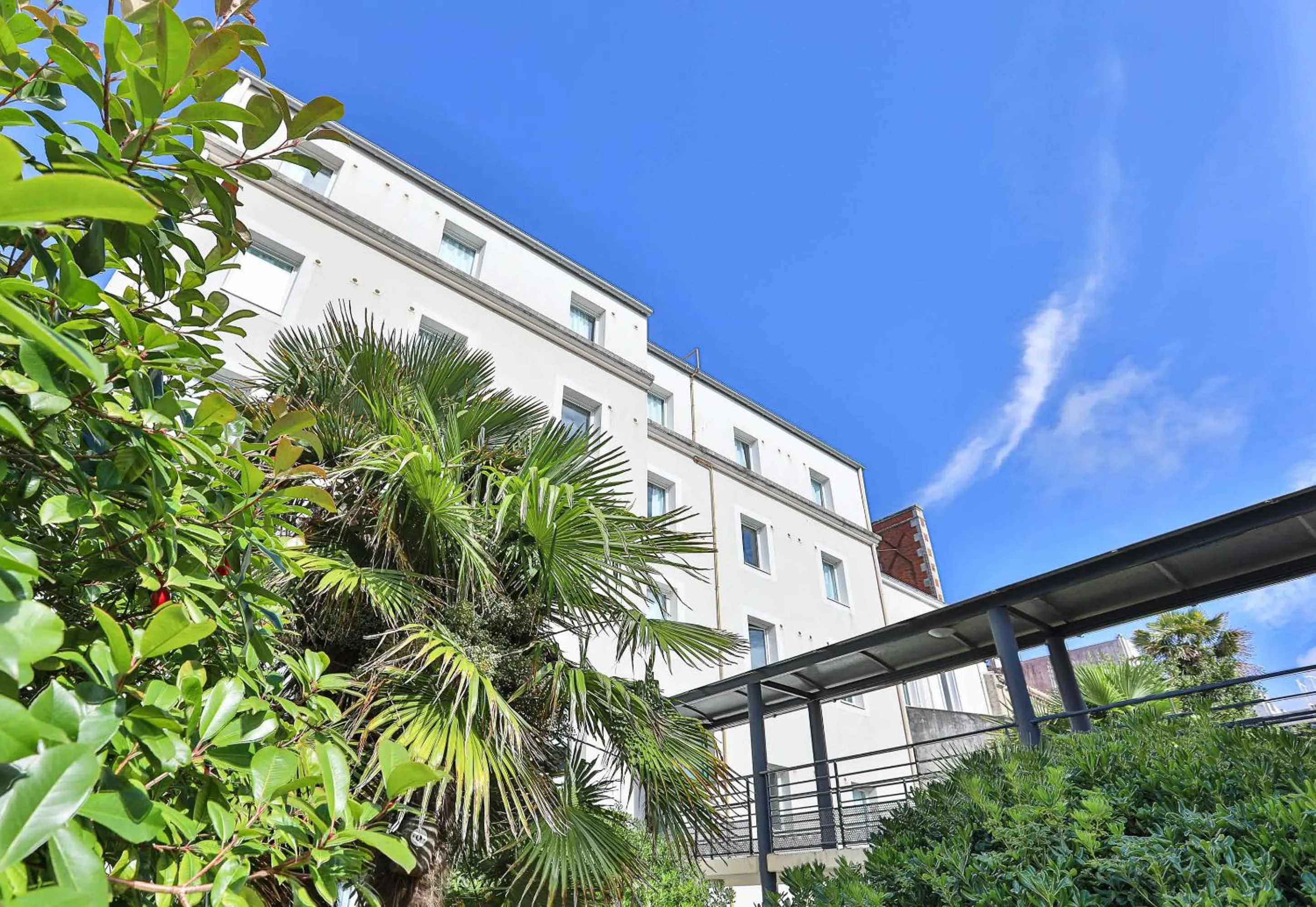 Property building in B&B HOTEL Les Sables-d'Olonne Centre Gare