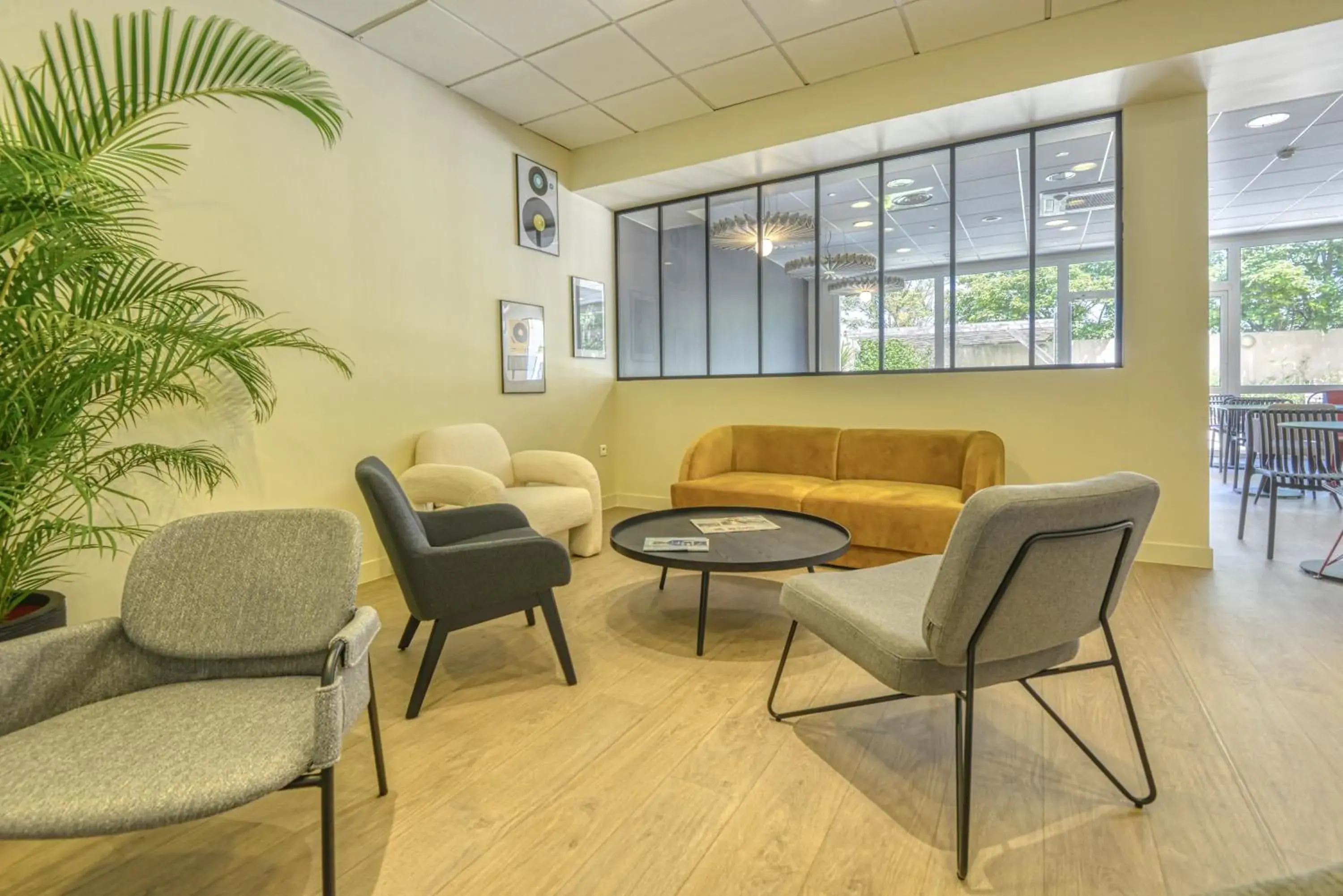 Living room in ibis Cholet Living room in ibis Cholet