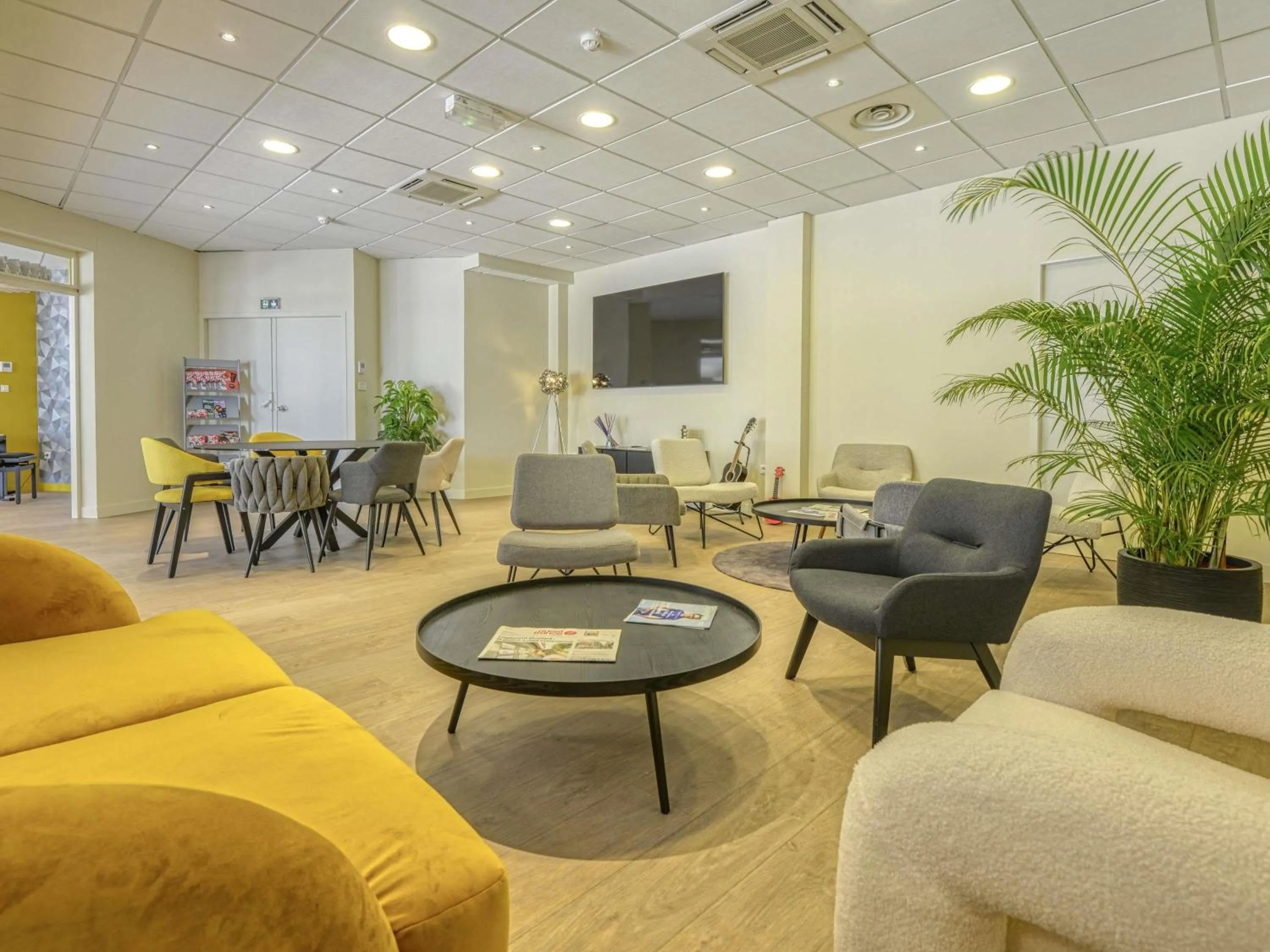 Property building in ibis Cholet