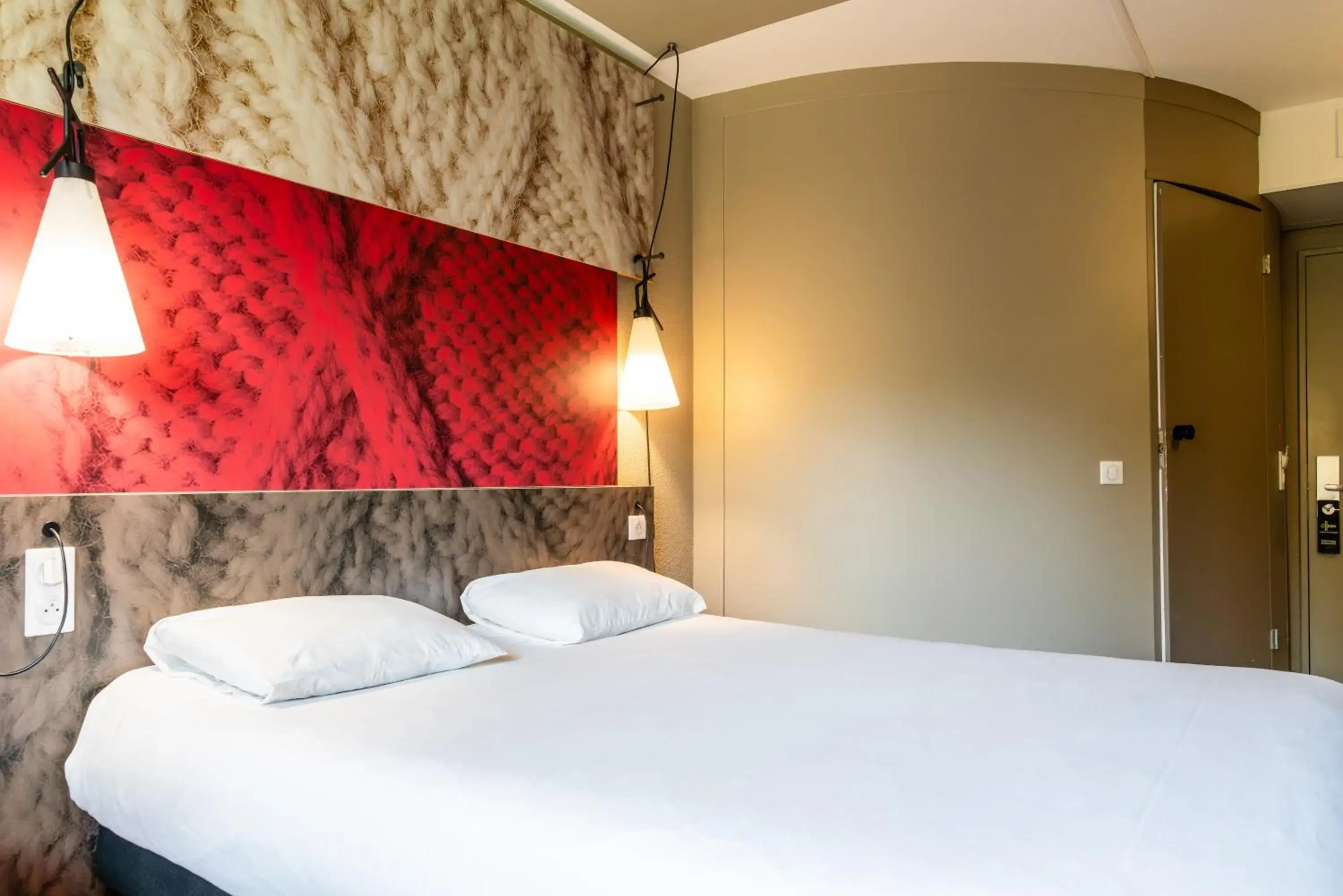 Photo of the whole room, Bed in ibis Arcachon la Teste de Buch Photo of the whole room, Bed in ibis Arcachon la Teste de Buch