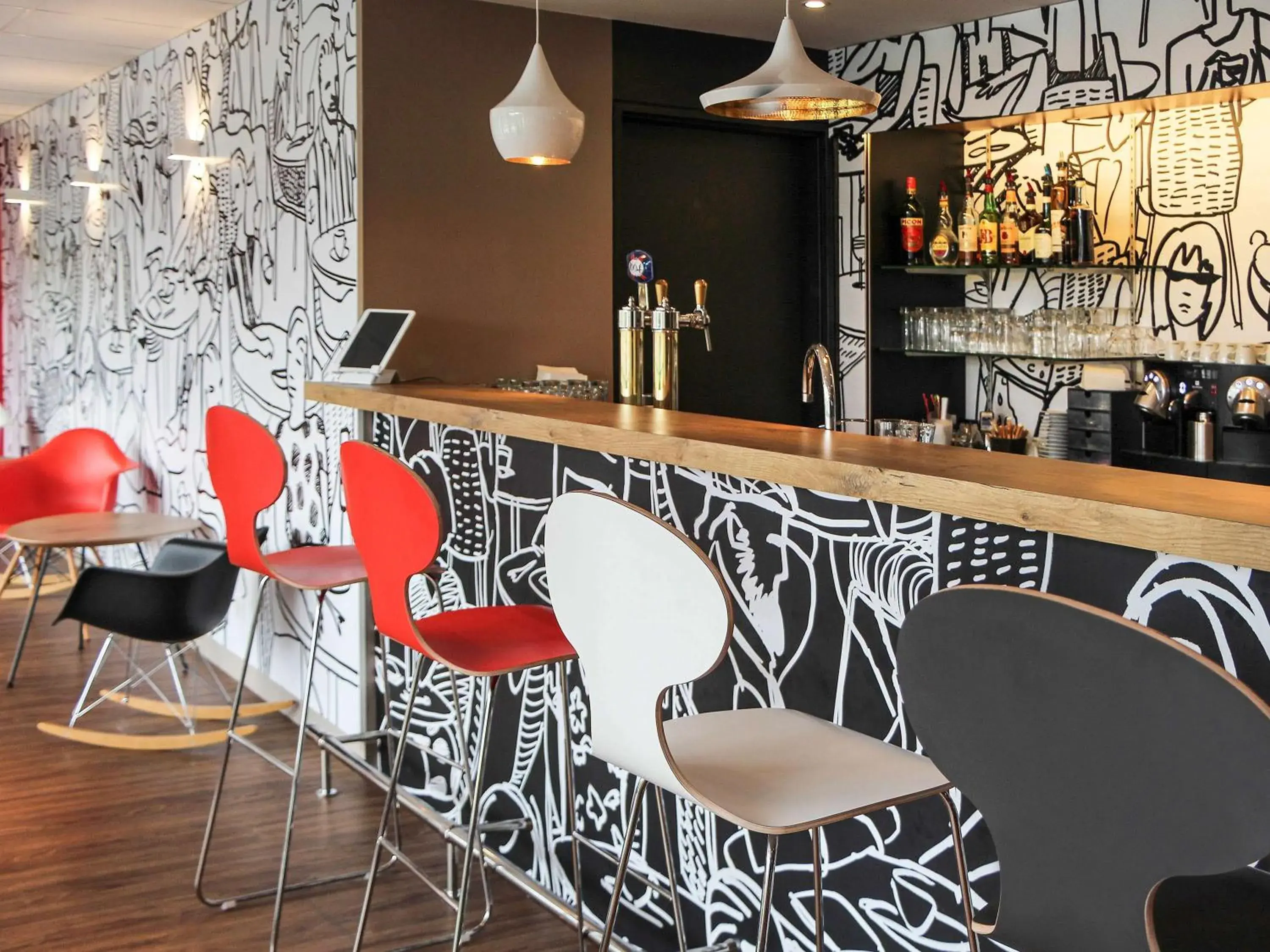 Lounge or bar in ibis Arcachon la Teste de Buch Lounge or bar in ibis Arcachon la Teste de Buch