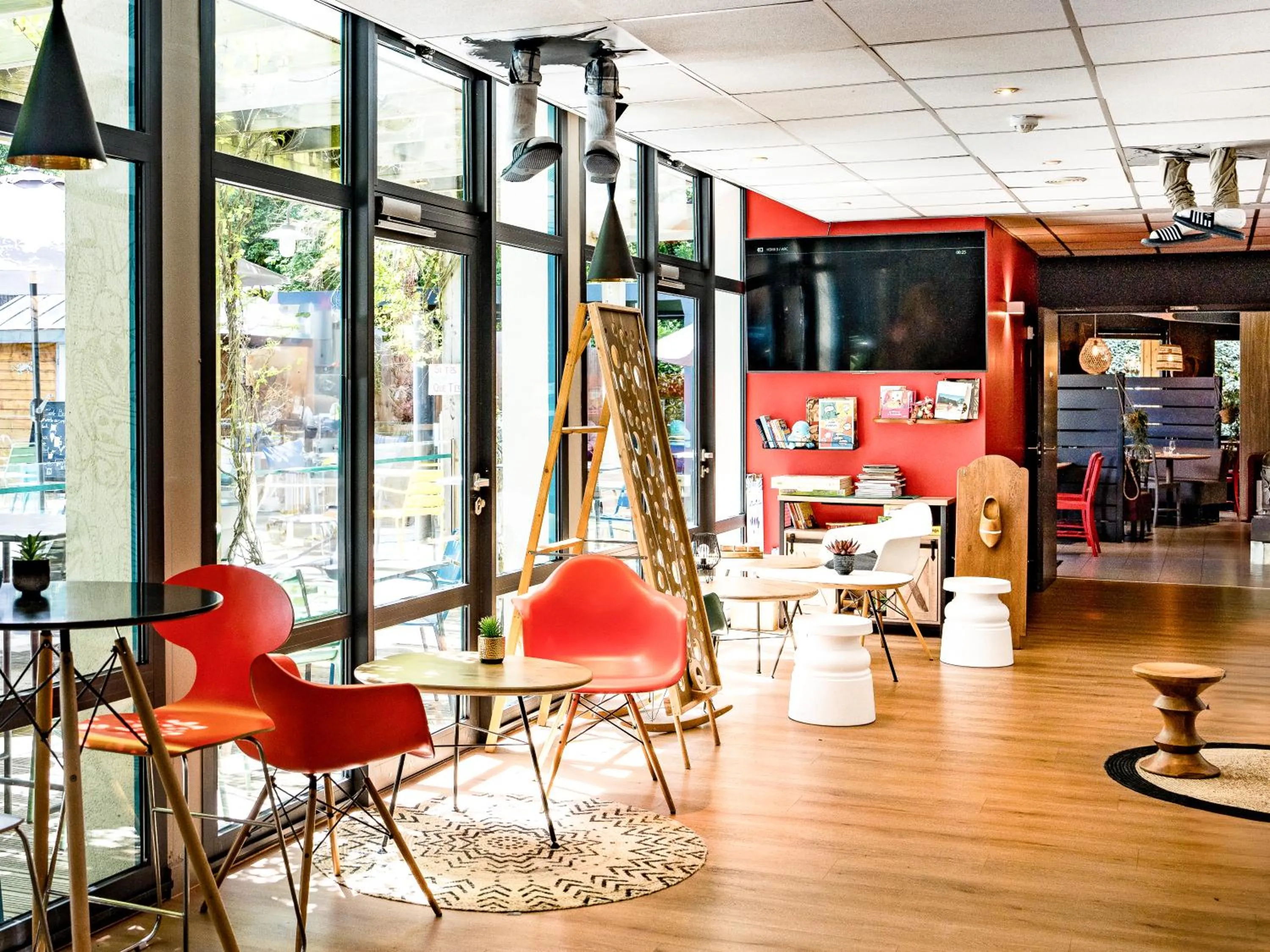 Lobby or reception in ibis Arcachon la Teste de Buch