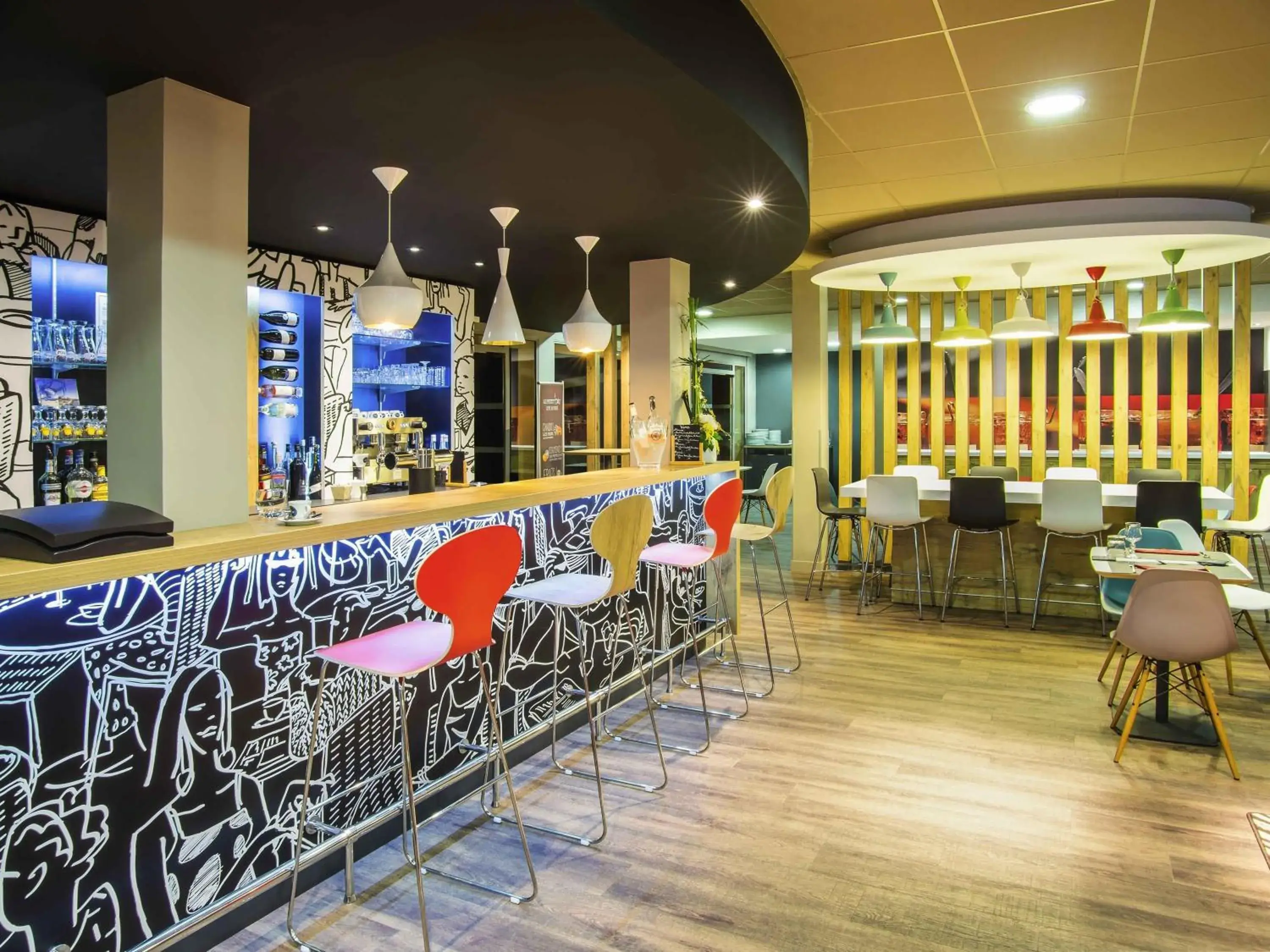 Lounge or bar in ibis Tarbes Odos Lounge or bar in ibis Tarbes Odos