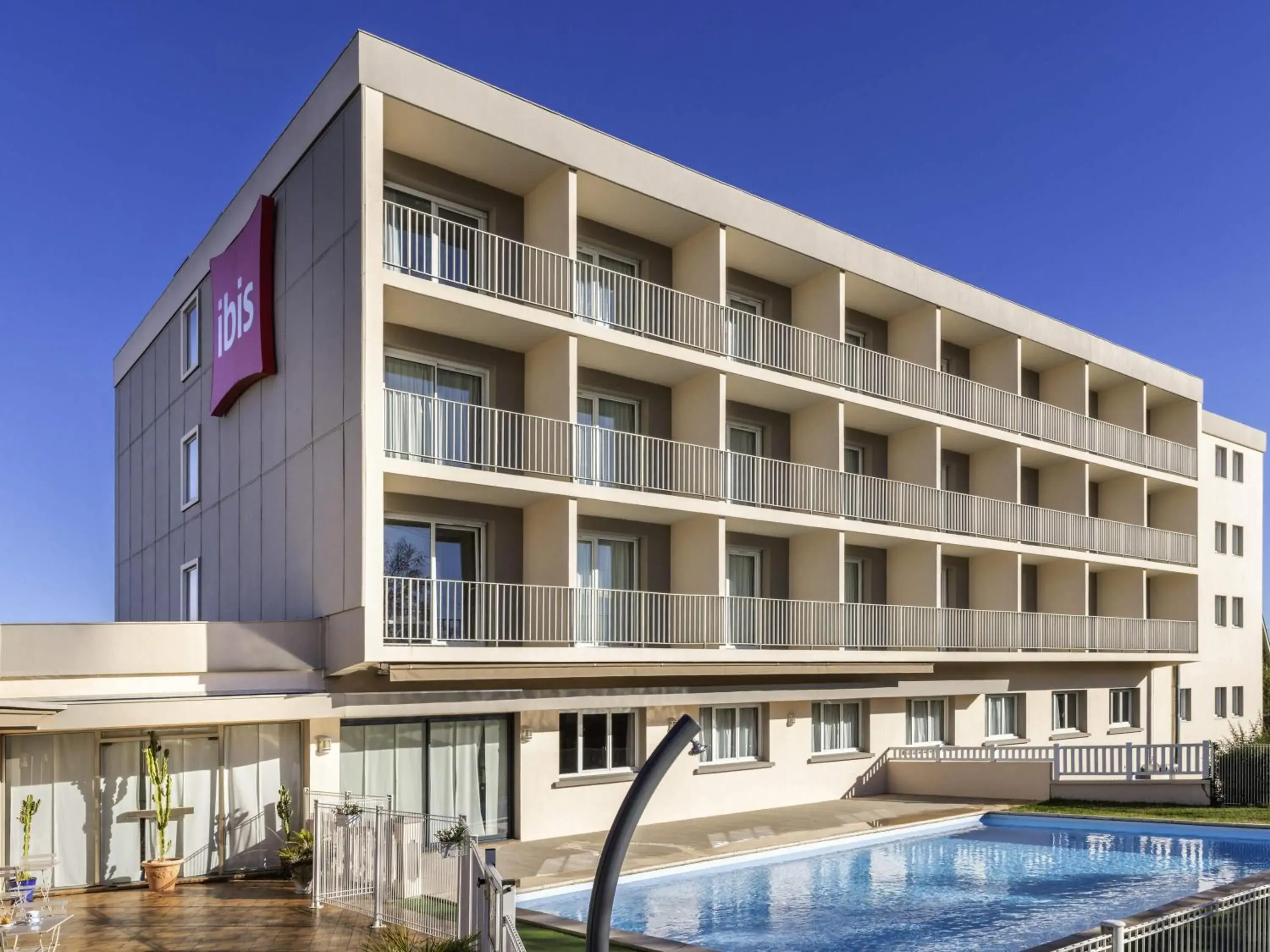 Property building in ibis Tarbes Odos Property building in ibis Tarbes Odos