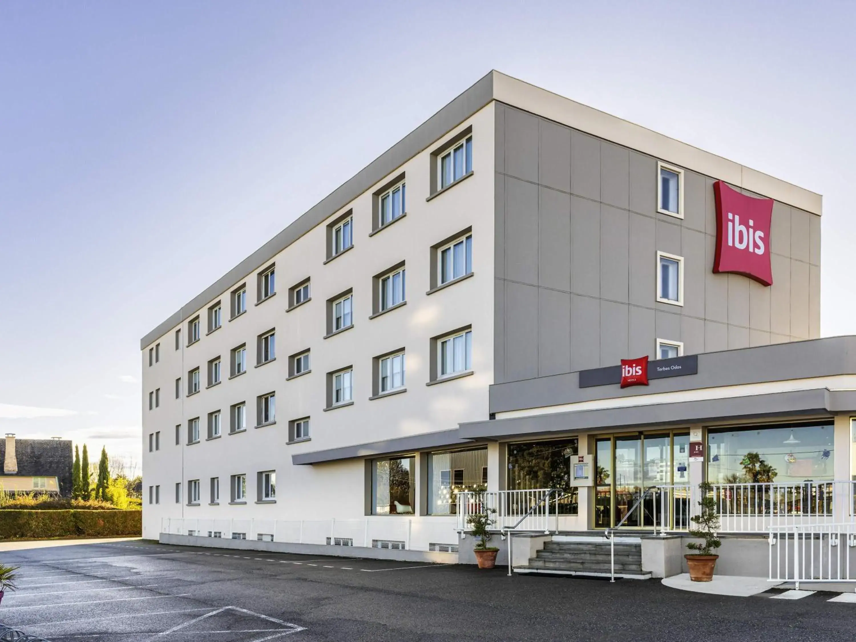 Property building in ibis Tarbes Odos Property building in ibis Tarbes Odos