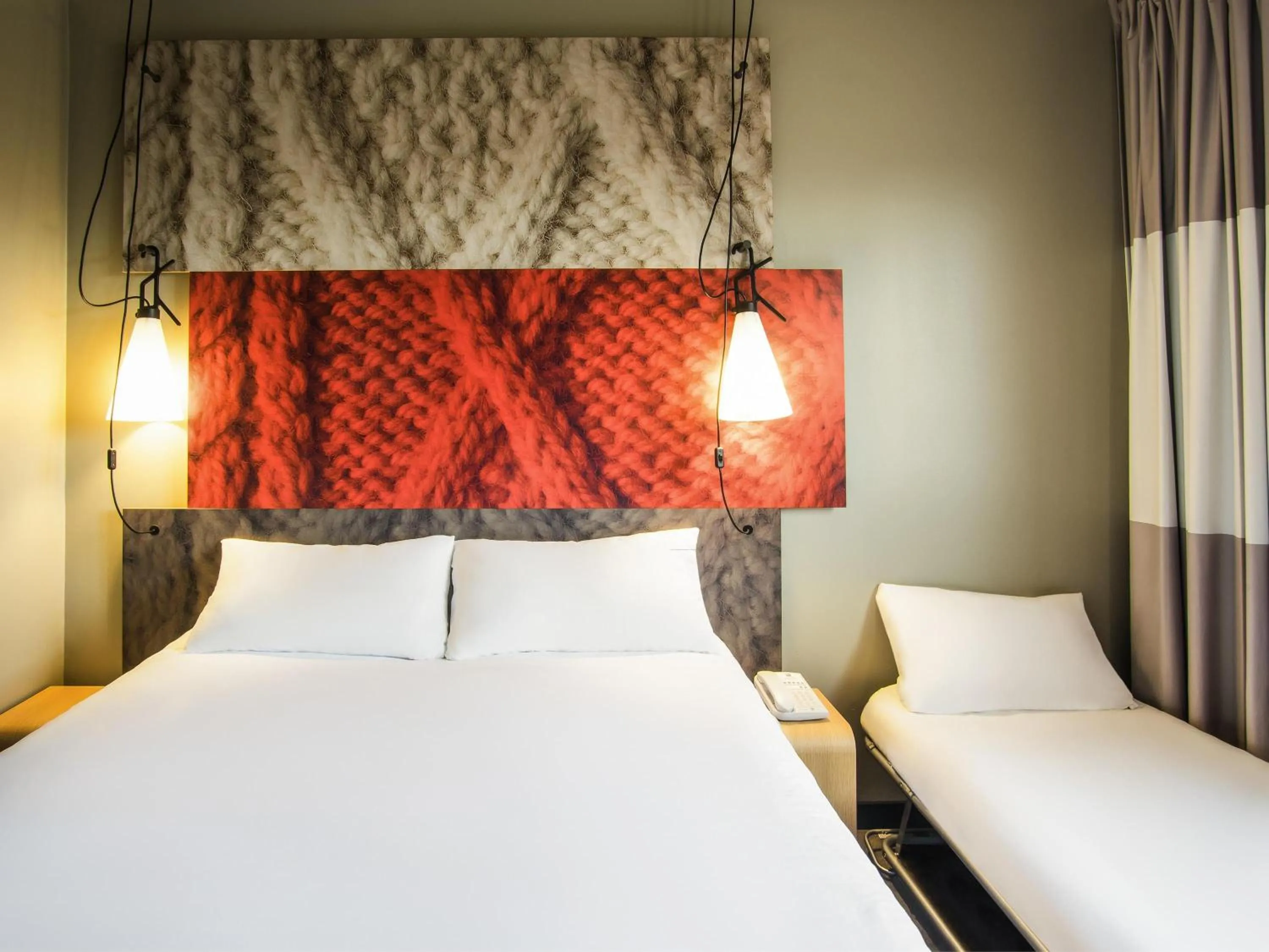 Bedroom, Bed in ibis Tarbes Odos