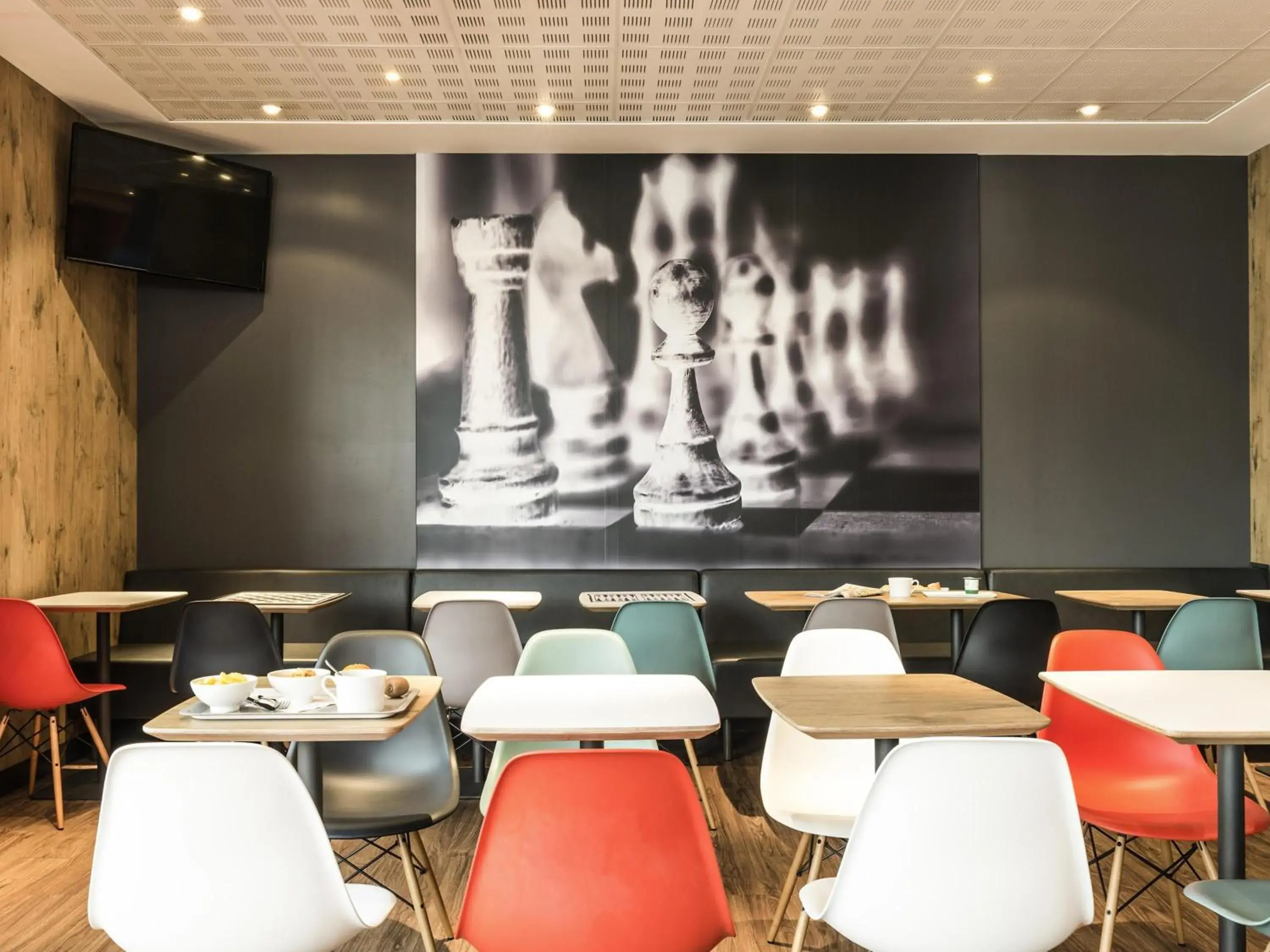 Property building in ibis Bordeaux Centre Bastide Property building in ibis Bordeaux Centre Bastide