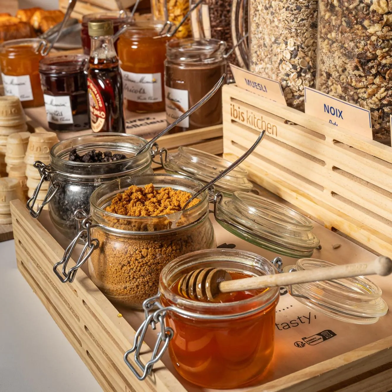 Breakfast in ibis Bordeaux Centre Bastide