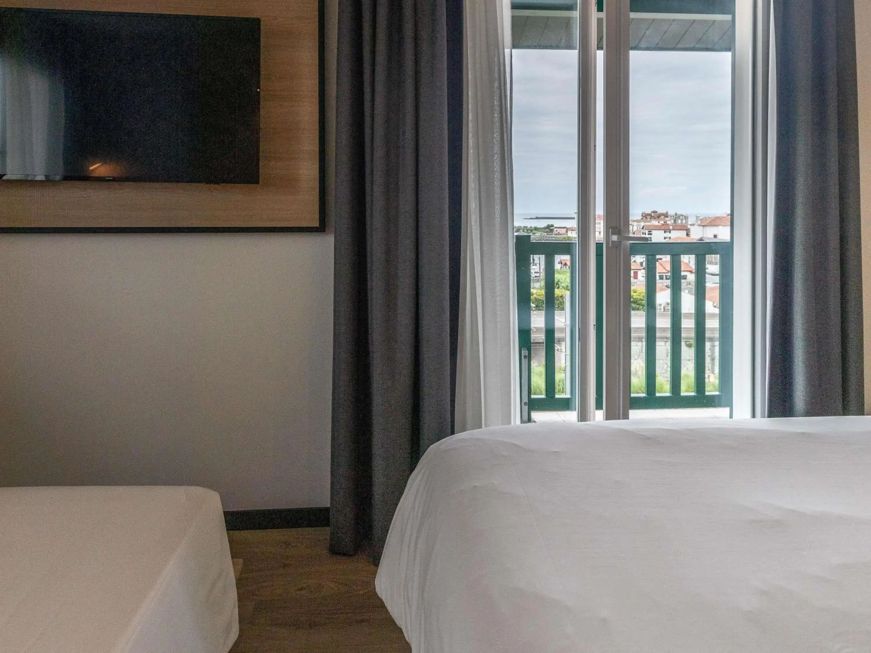 Bedroom, Bed in ibis Ciboure Saint-Jean-de-Luz Bedroom, Bed in ibis Ciboure Saint-Jean-de-Luz