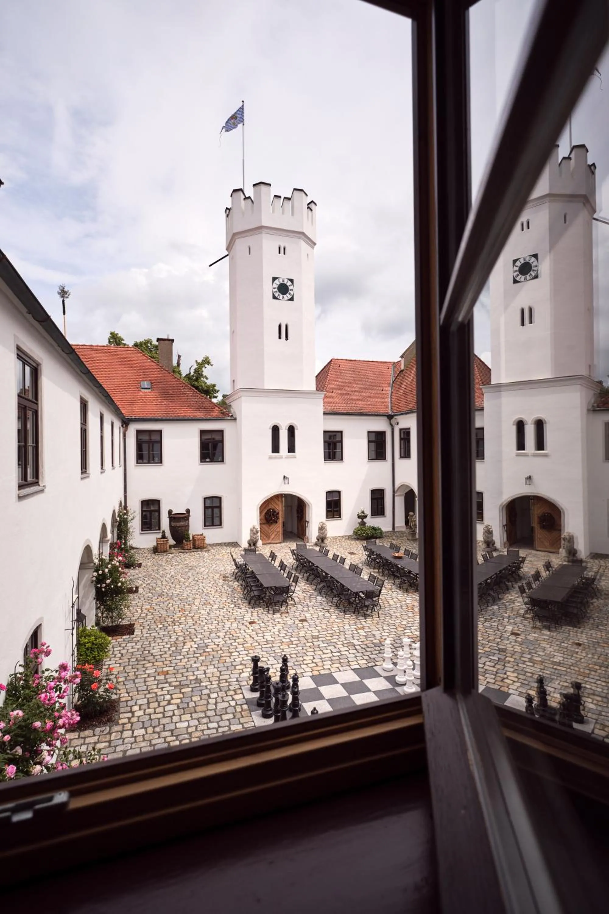 Property building in Schloss - Schenke Tunzenberg