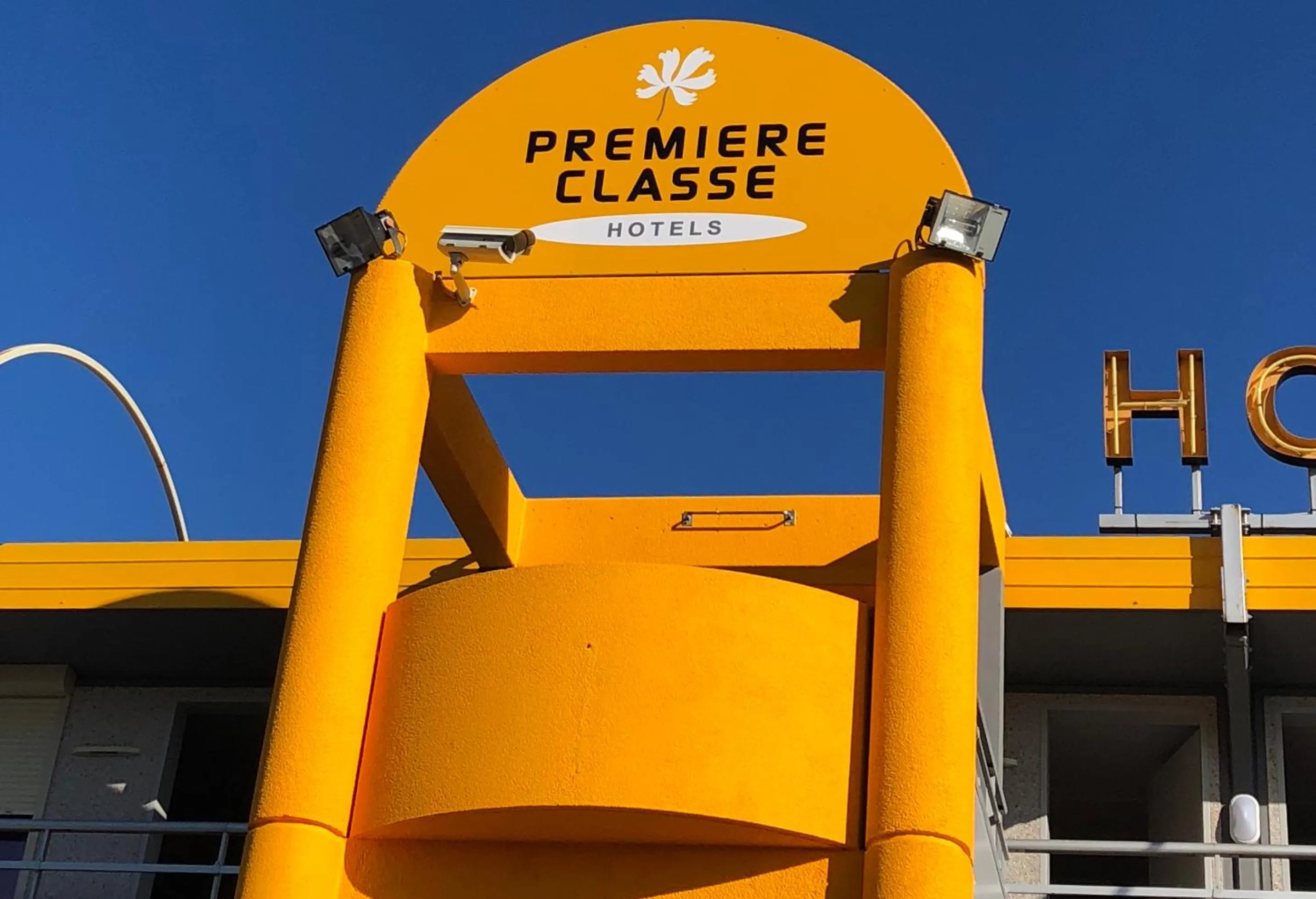 Logo/Certificate/Sign in Premiere Classe Perpignan Sud