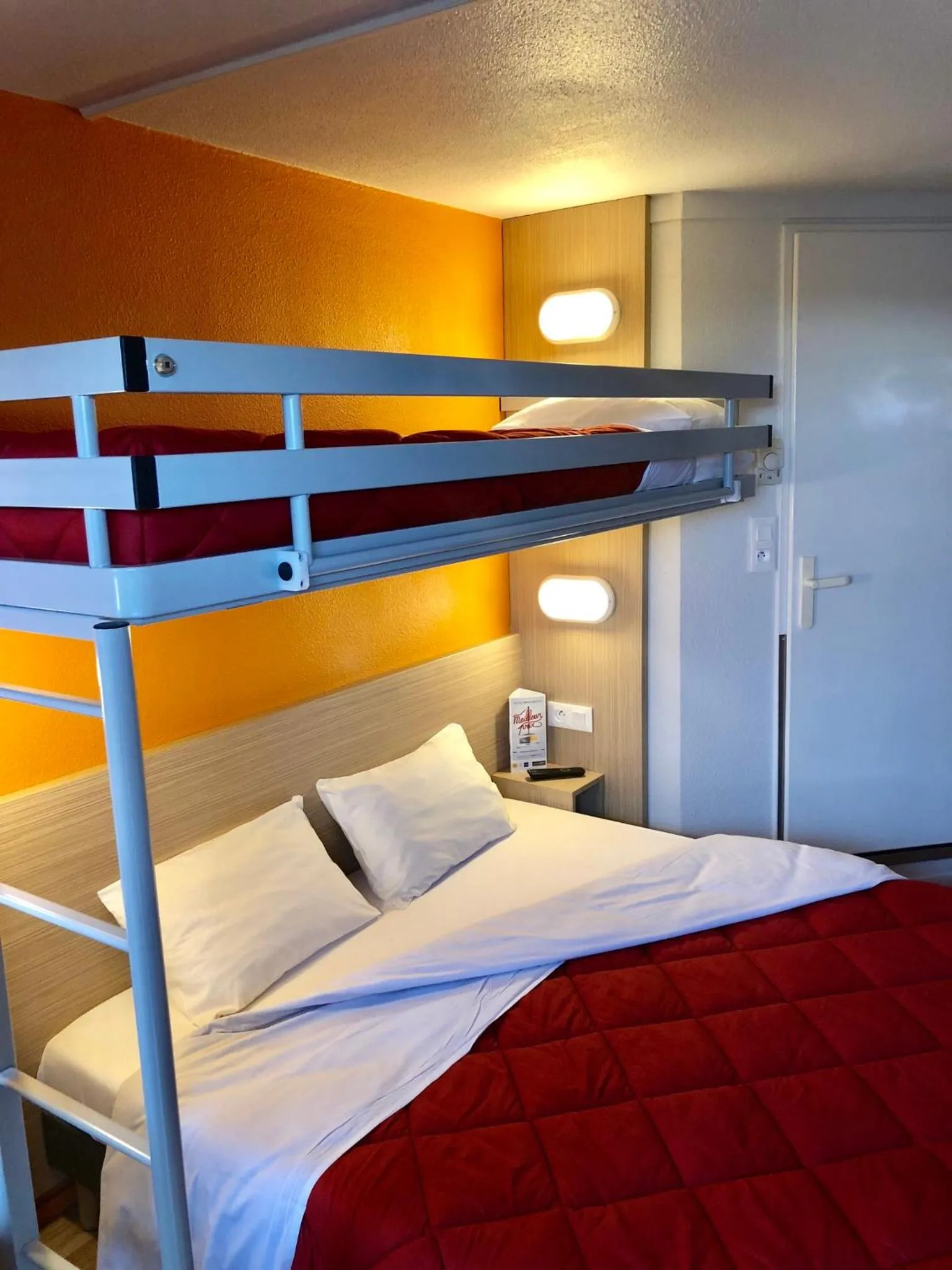 bunk bed, Bed in Premiere Classe Perpignan Sud