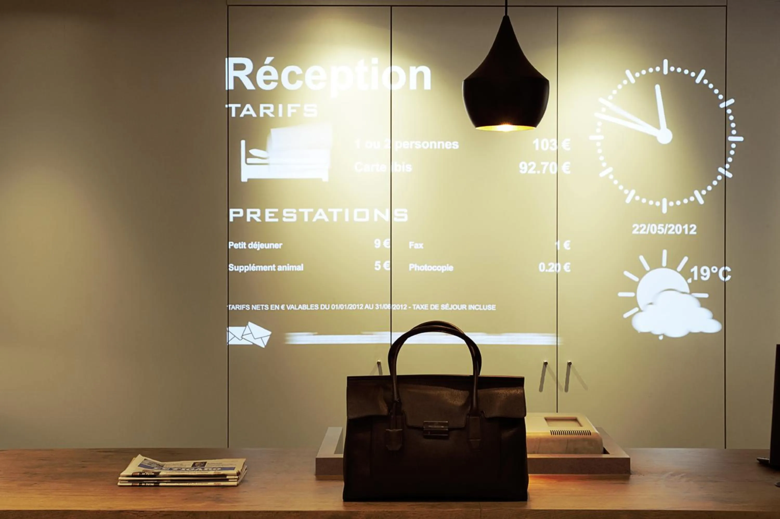 Lobby or reception in ibis Issy les Moulineaux "Val de Seine"