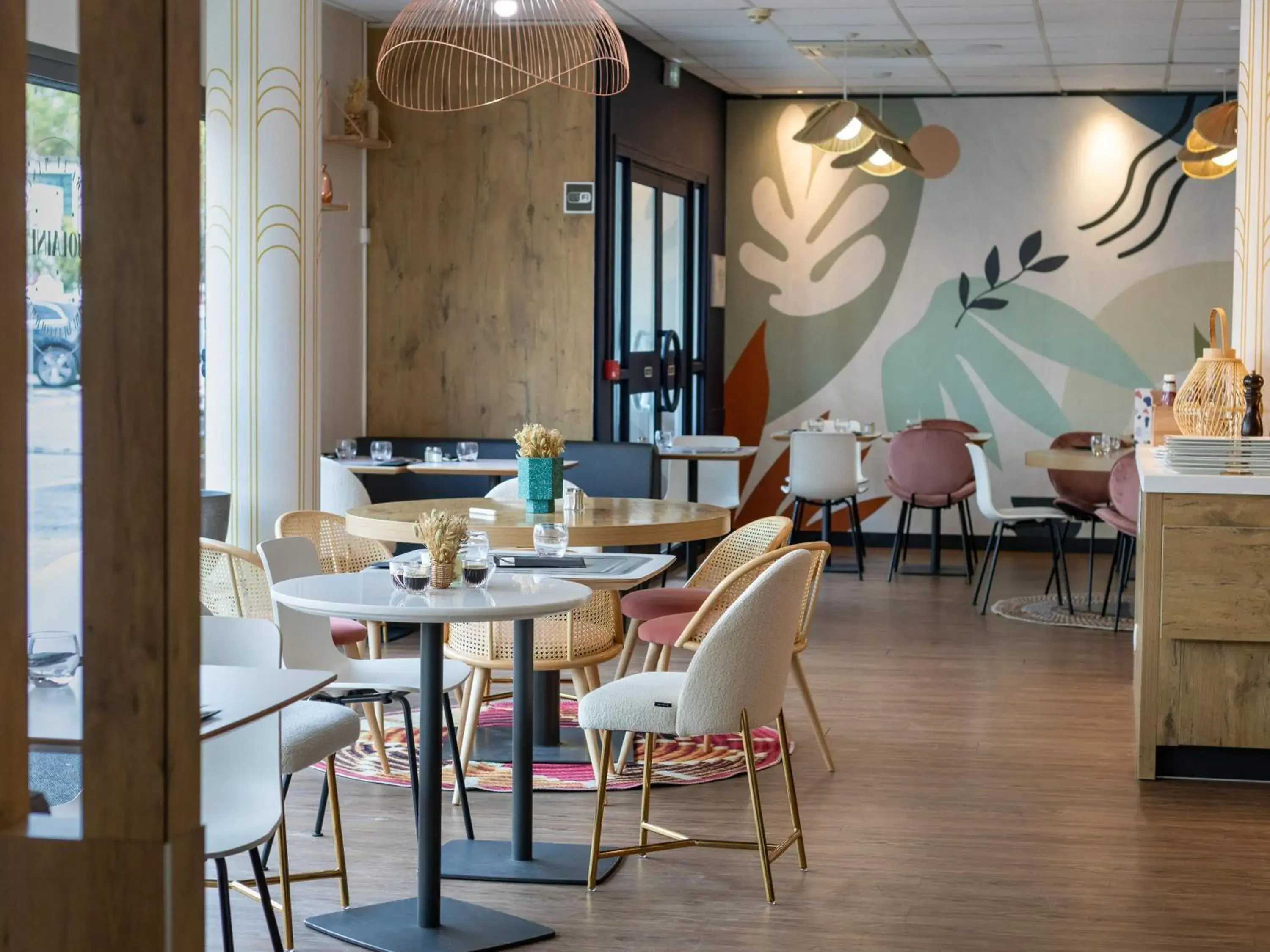 Restaurant/places to eat in ibis Issy les Moulineaux "Val de Seine" Restaurant/places to eat in ibis Issy les Moulineaux "Val de Seine"