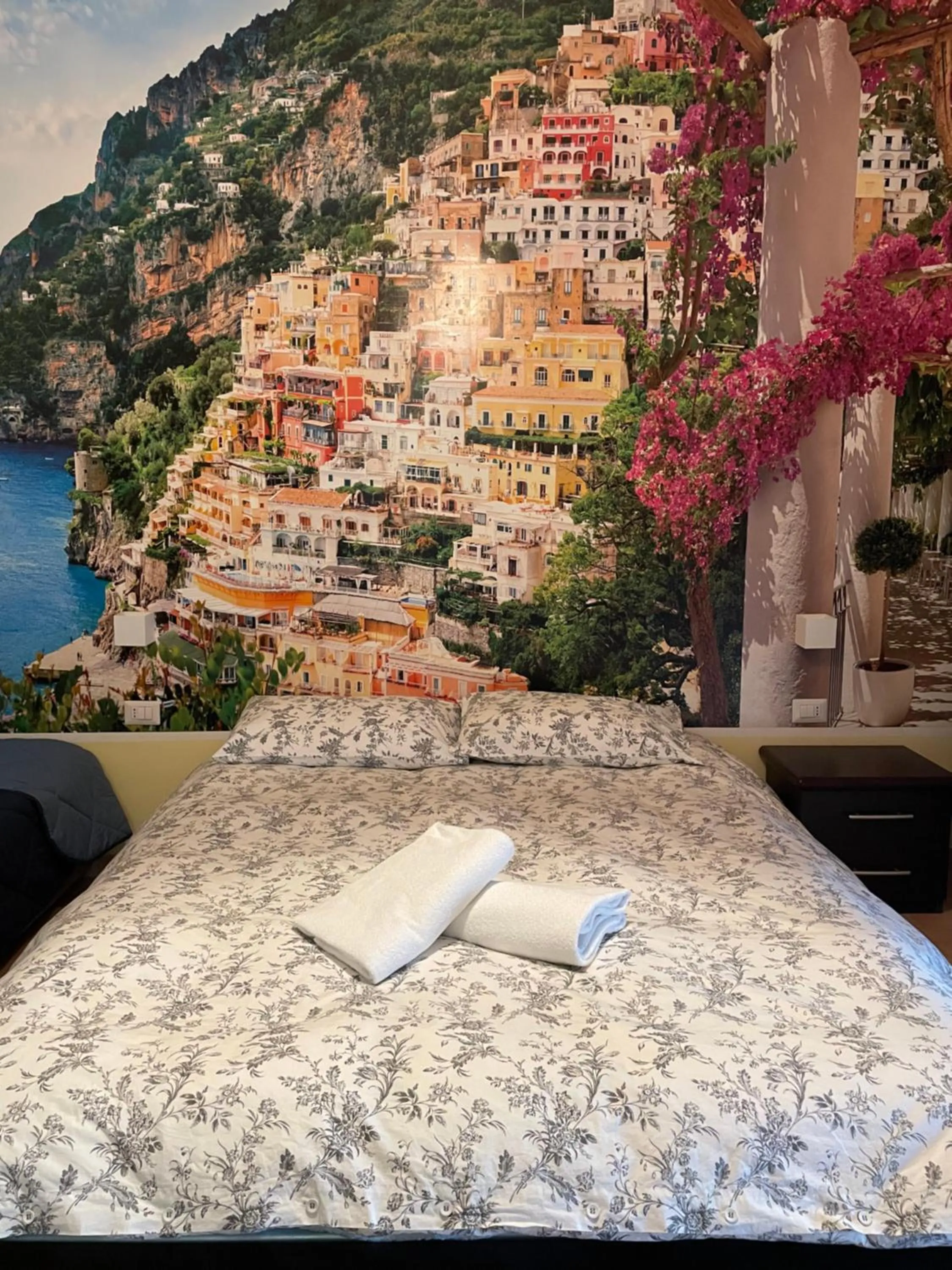 Bedroom in B&b Pompei Window