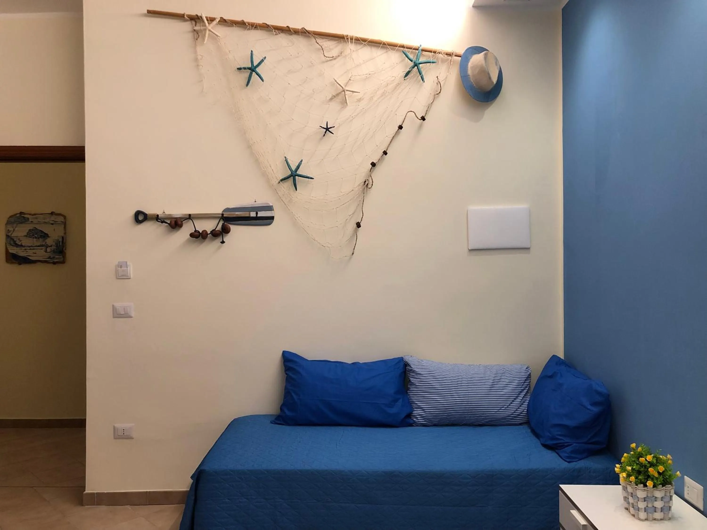 Bedroom in B&b Pompei Window