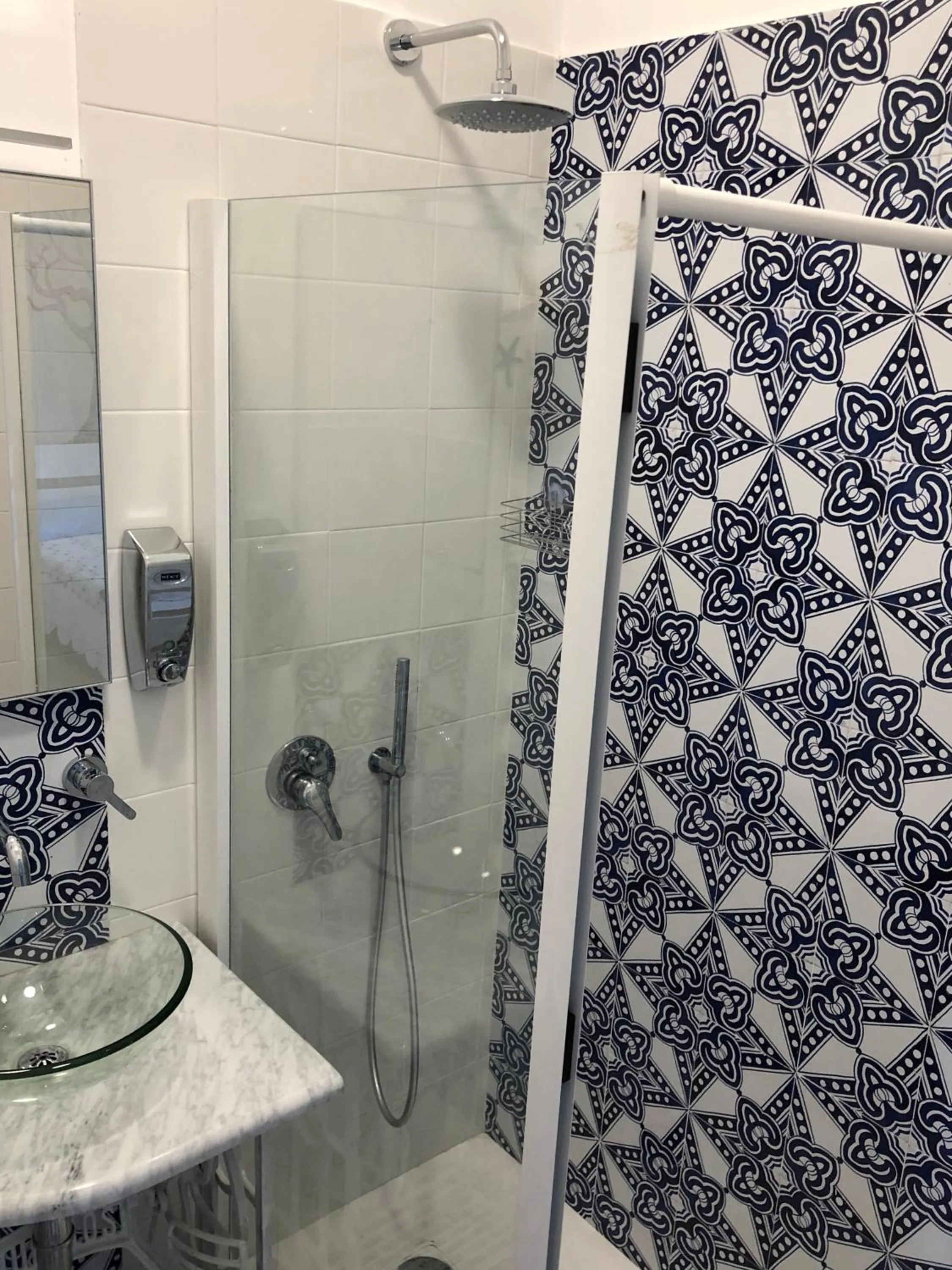 Toilet in B&b Pompei Window