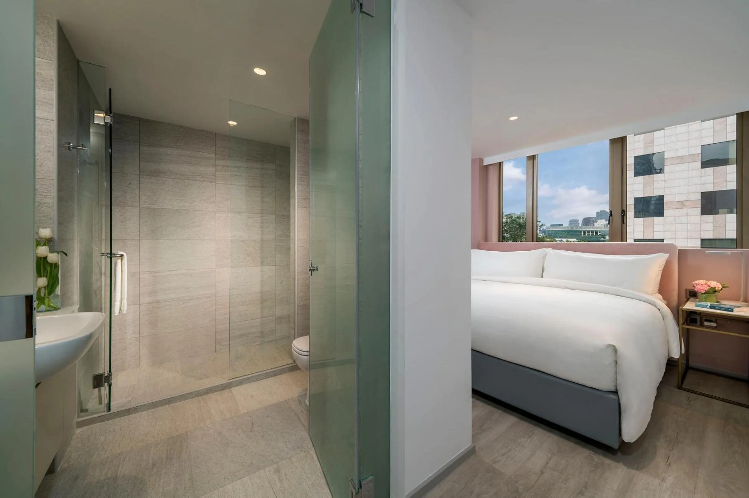 Shower, Bed in Lanson Place Winsland, Singapore