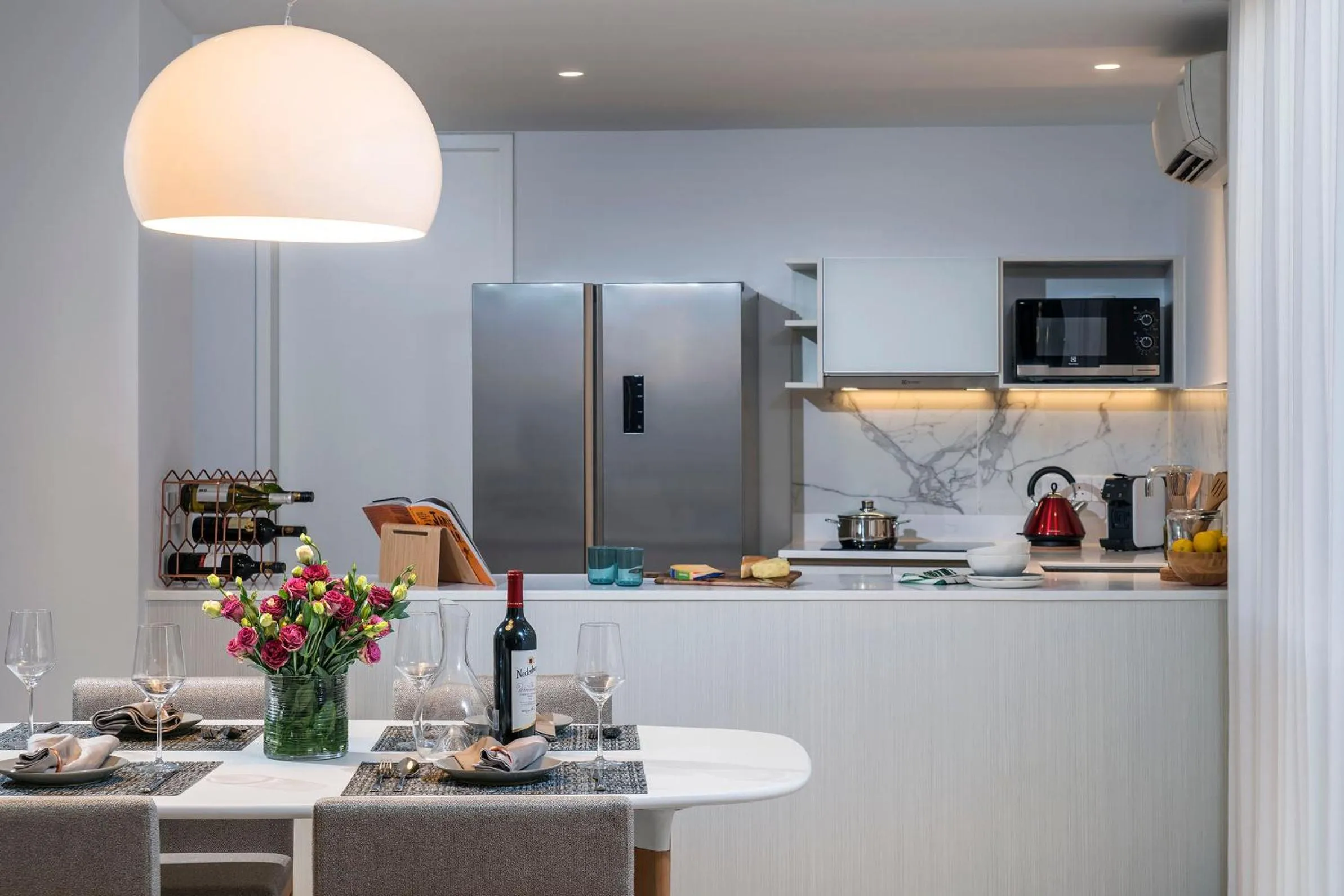 Lanson Place Winsland, Singapore