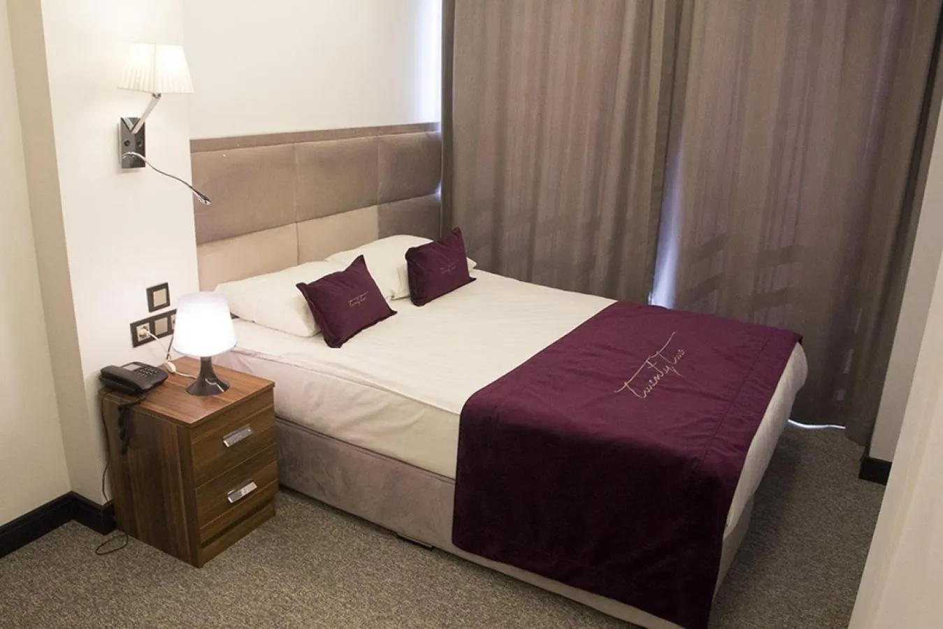 Bedroom, Bed in The 22 Hotel