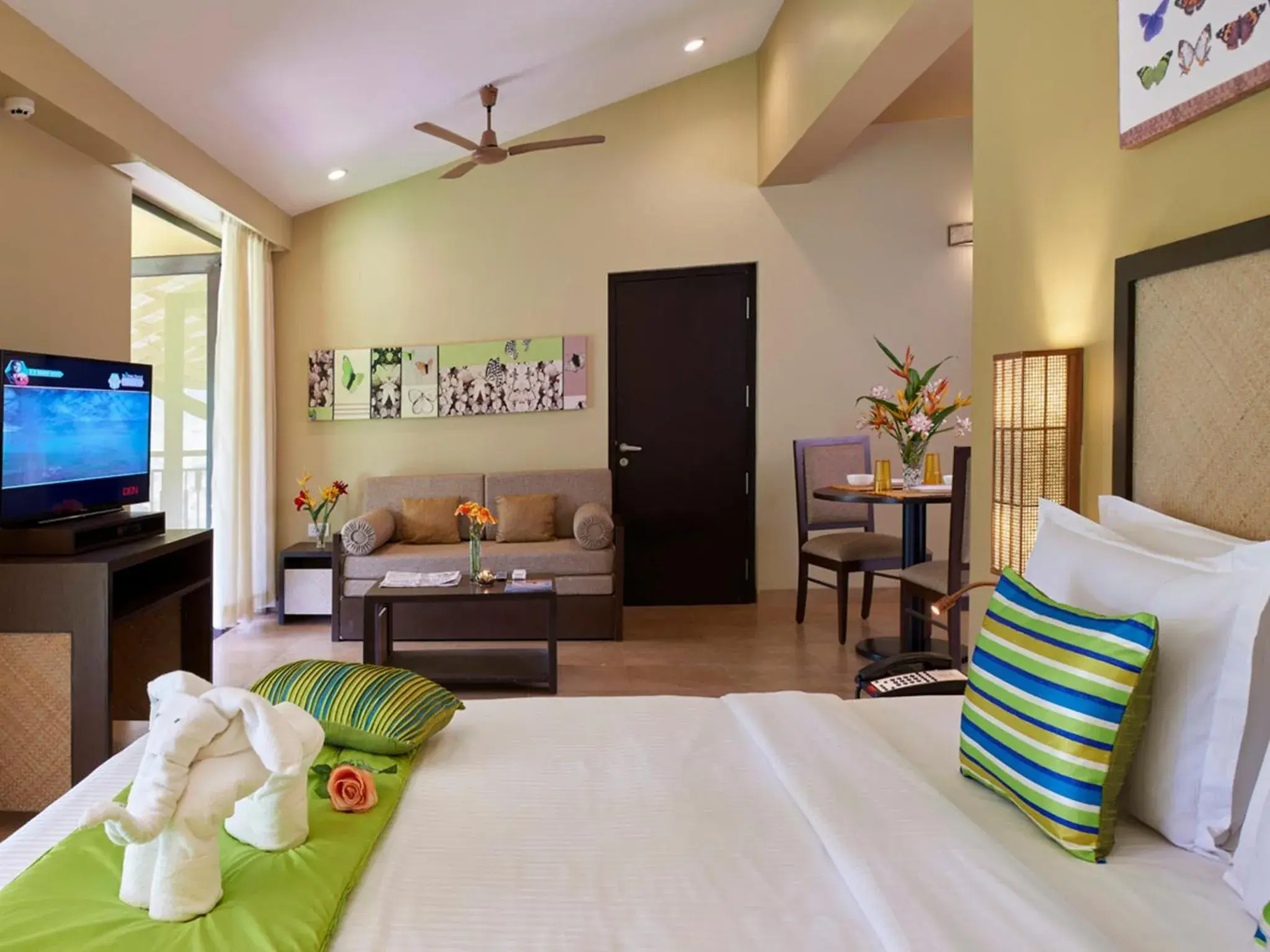 Photo of the whole room, Bed in Club Mahindra Virajpet, Coorg Photo of the whole room, Bed in Club Mahindra Virajpet, Coorg