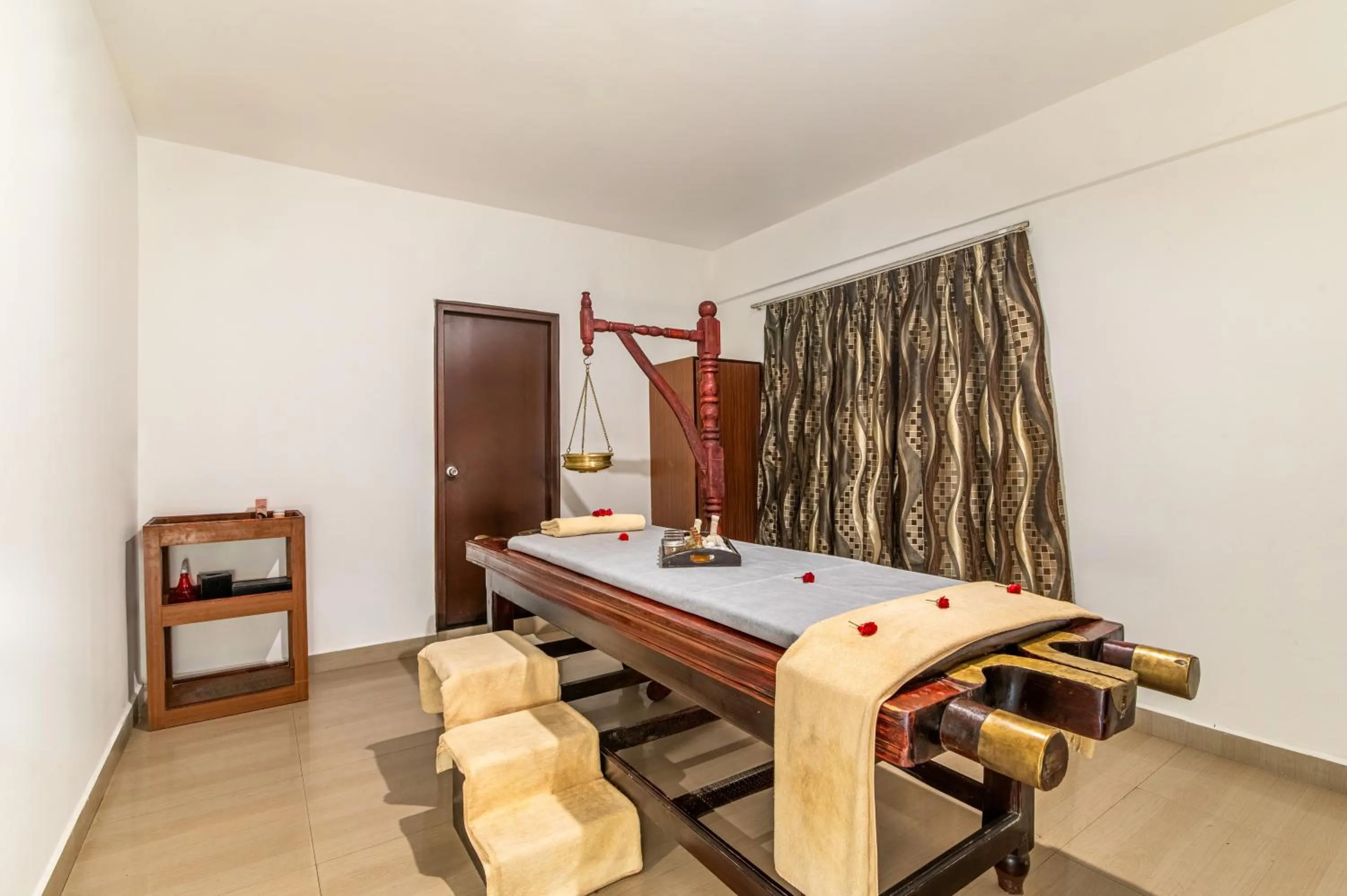 Spa and wellness centre/facilities in Sterling Yelagiri