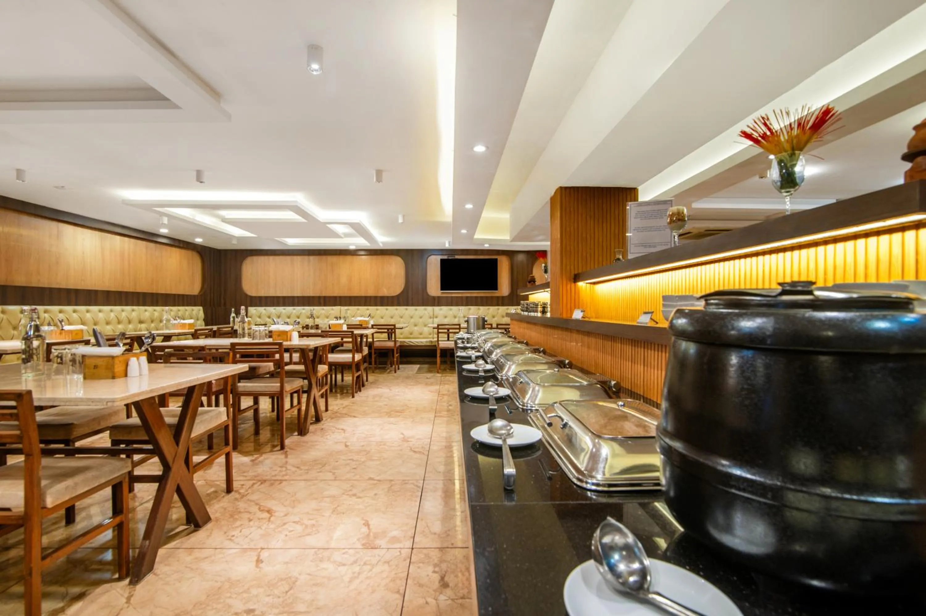 Restaurant/places to eat in Sterling Yelagiri