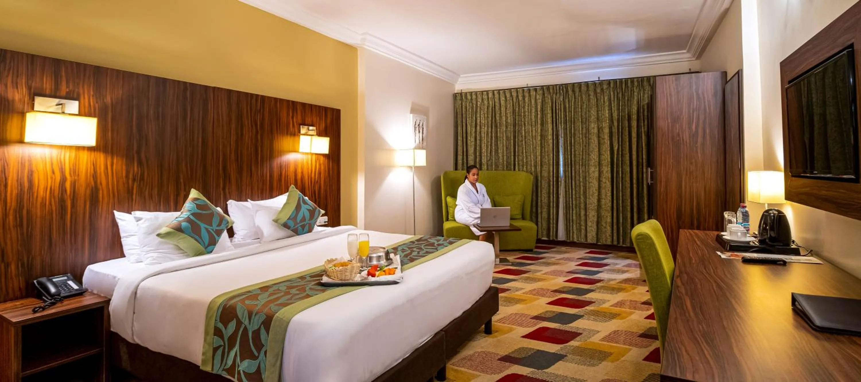 Photo of the whole room, Bed in Alisa Hotel North Ridge