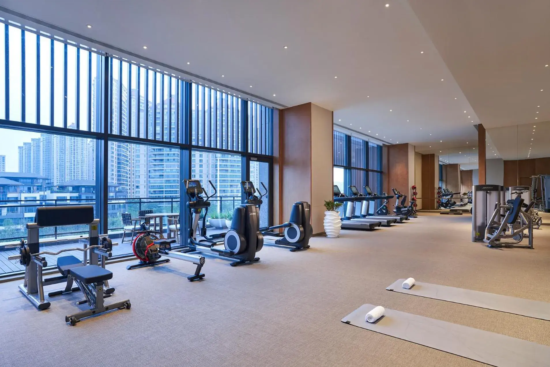 Fitness centre/facilities in Hyatt Regency Zhuzhou Fitness centre/facilities in Hyatt Regency Zhuzhou