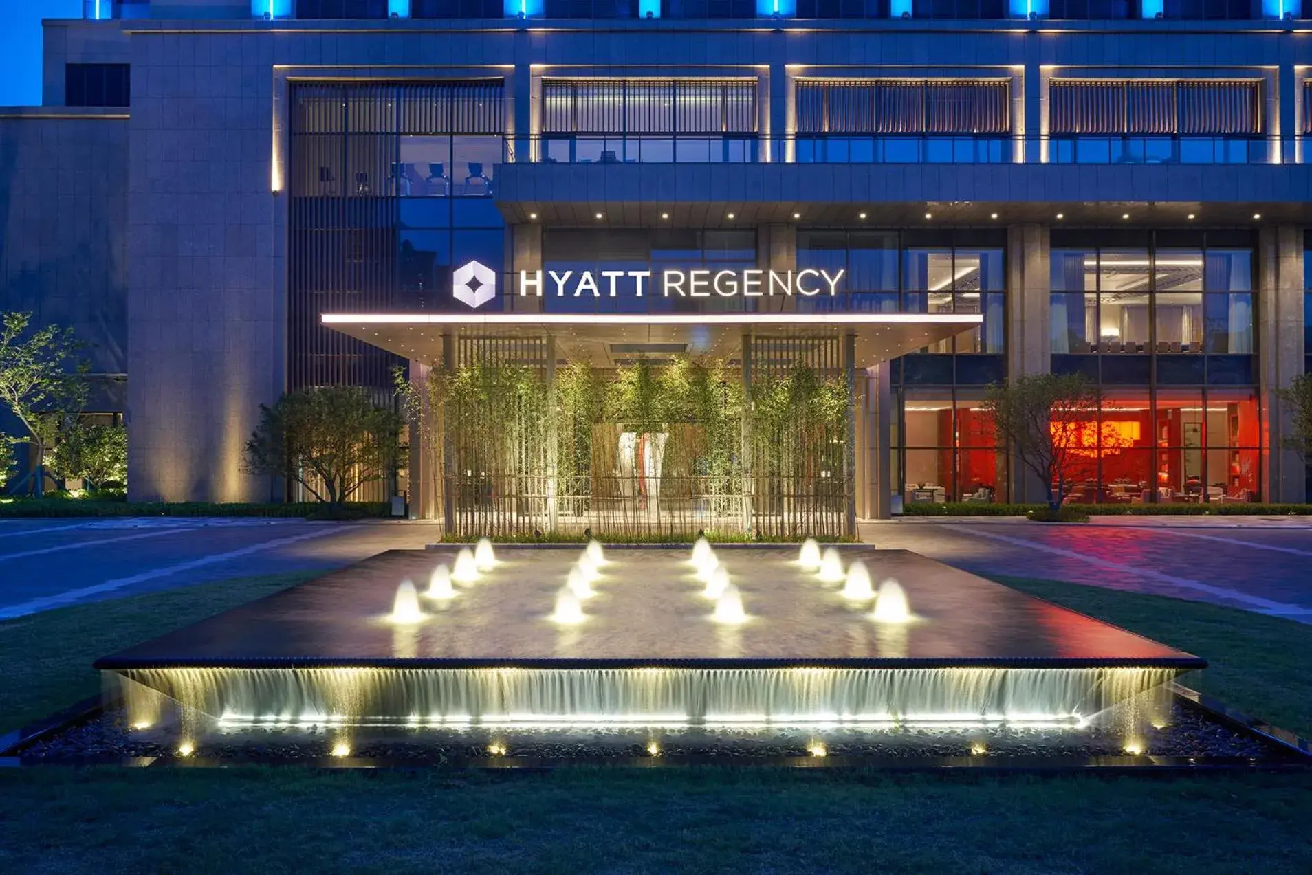 Facade/entrance in Hyatt Regency Zhuzhou Facade/entrance in Hyatt Regency Zhuzhou