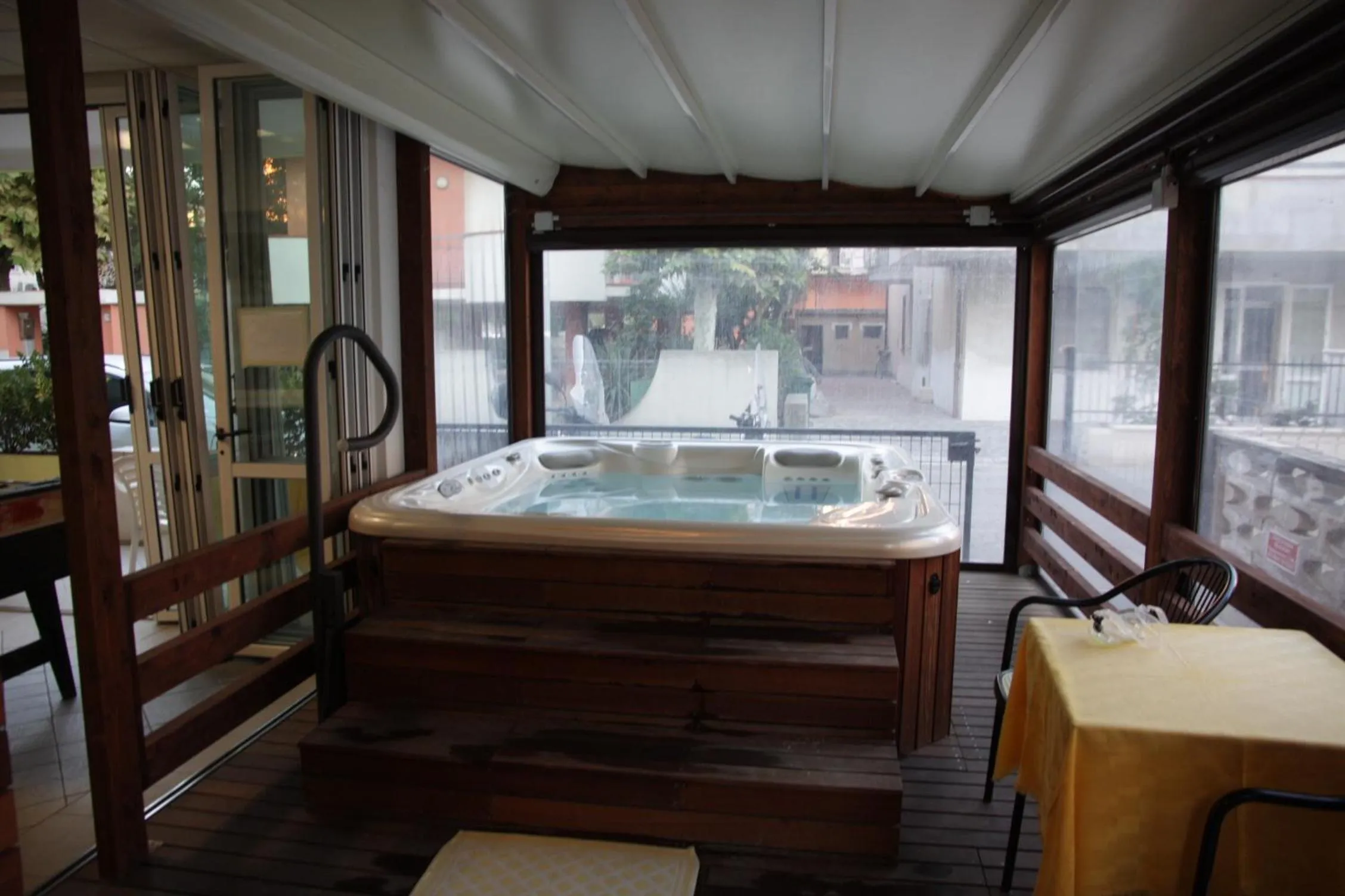 Hot Tub in Hotel Aros