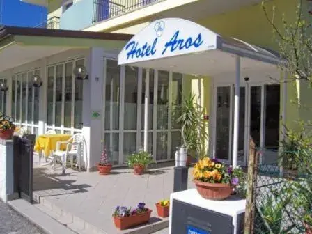 Facade/entrance in Hotel Aros