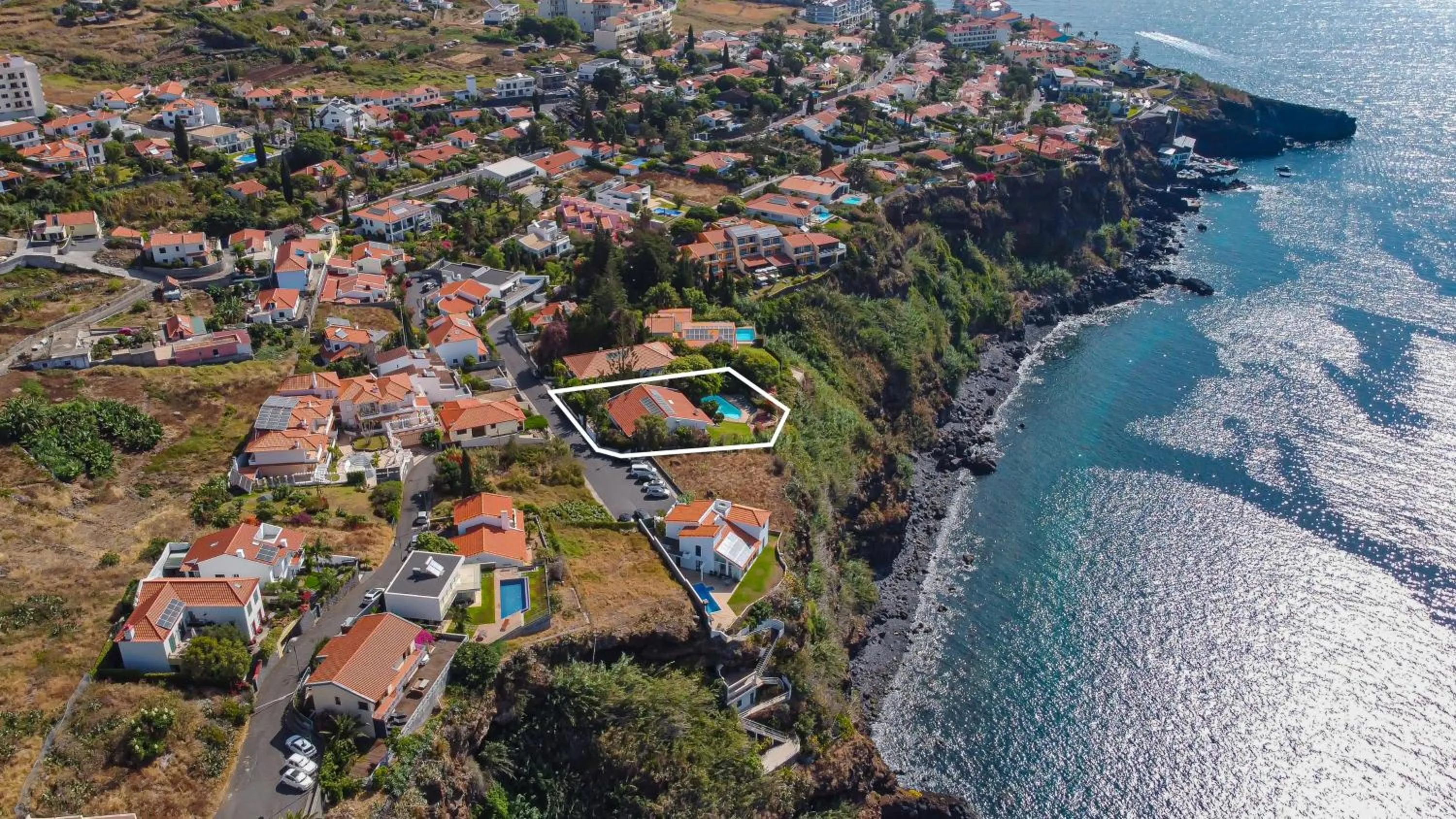 Property building in Villa Albatroz