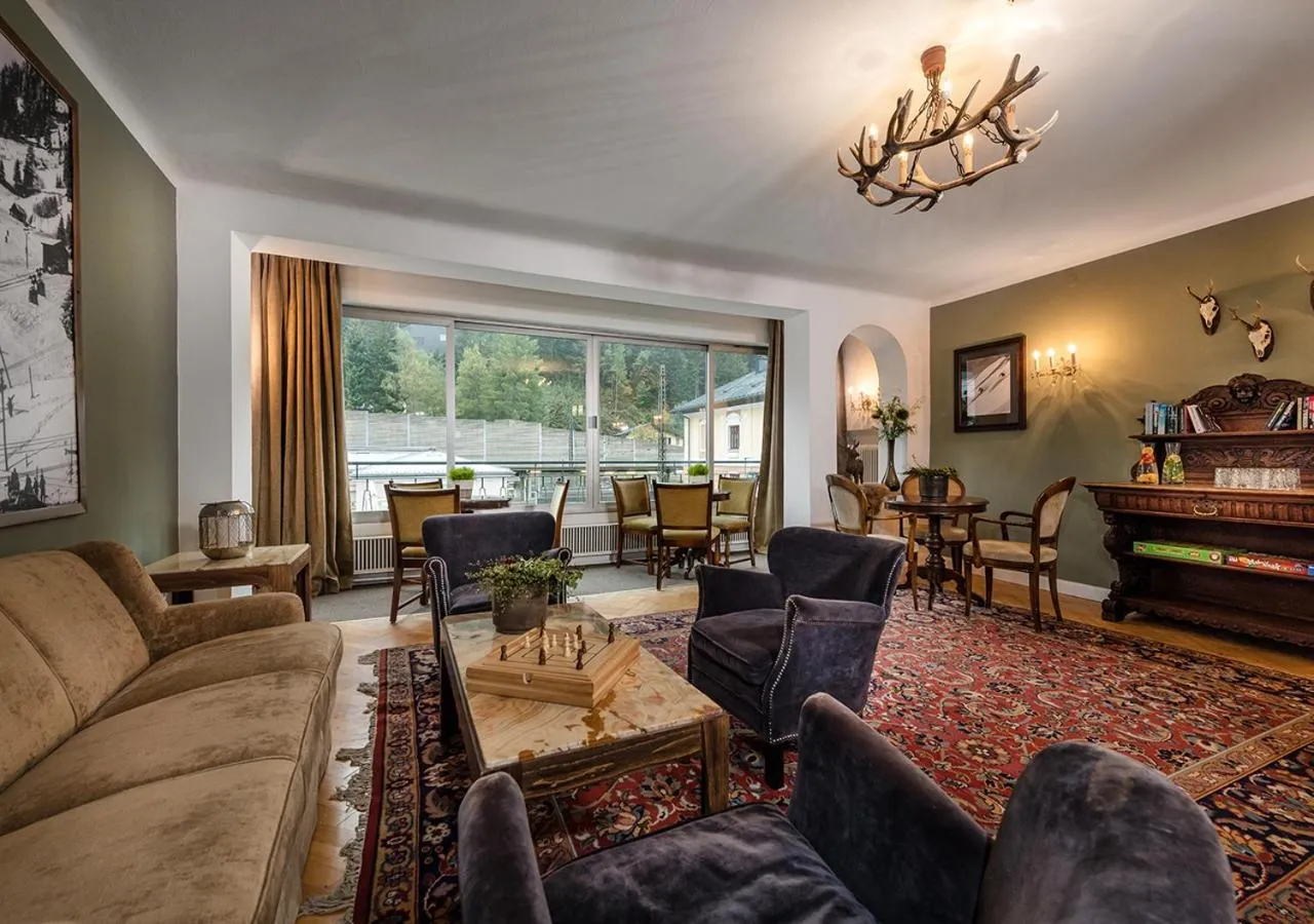 Communal lounge/ TV room in Hotel Goethehof