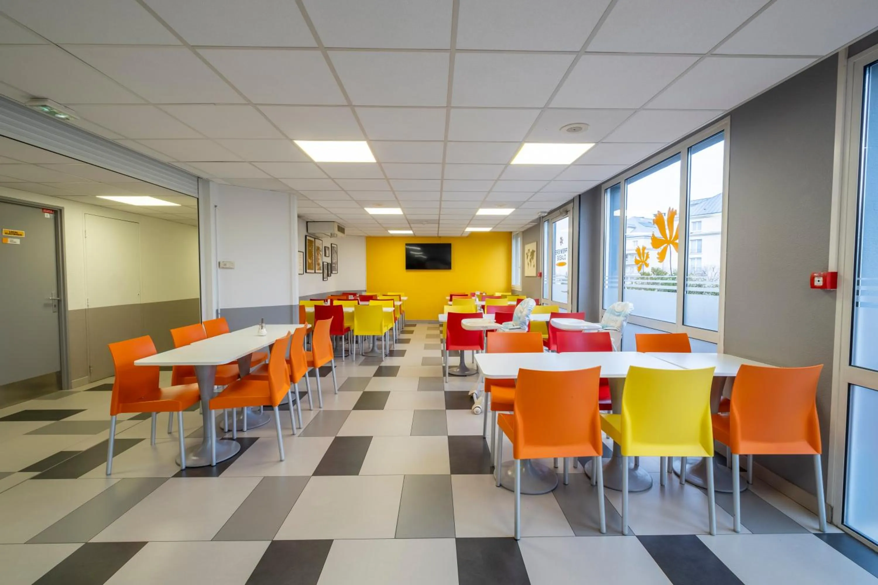 Restaurant/places to eat in Premiere Classe Roissy Aéroport Charles De Gaulle