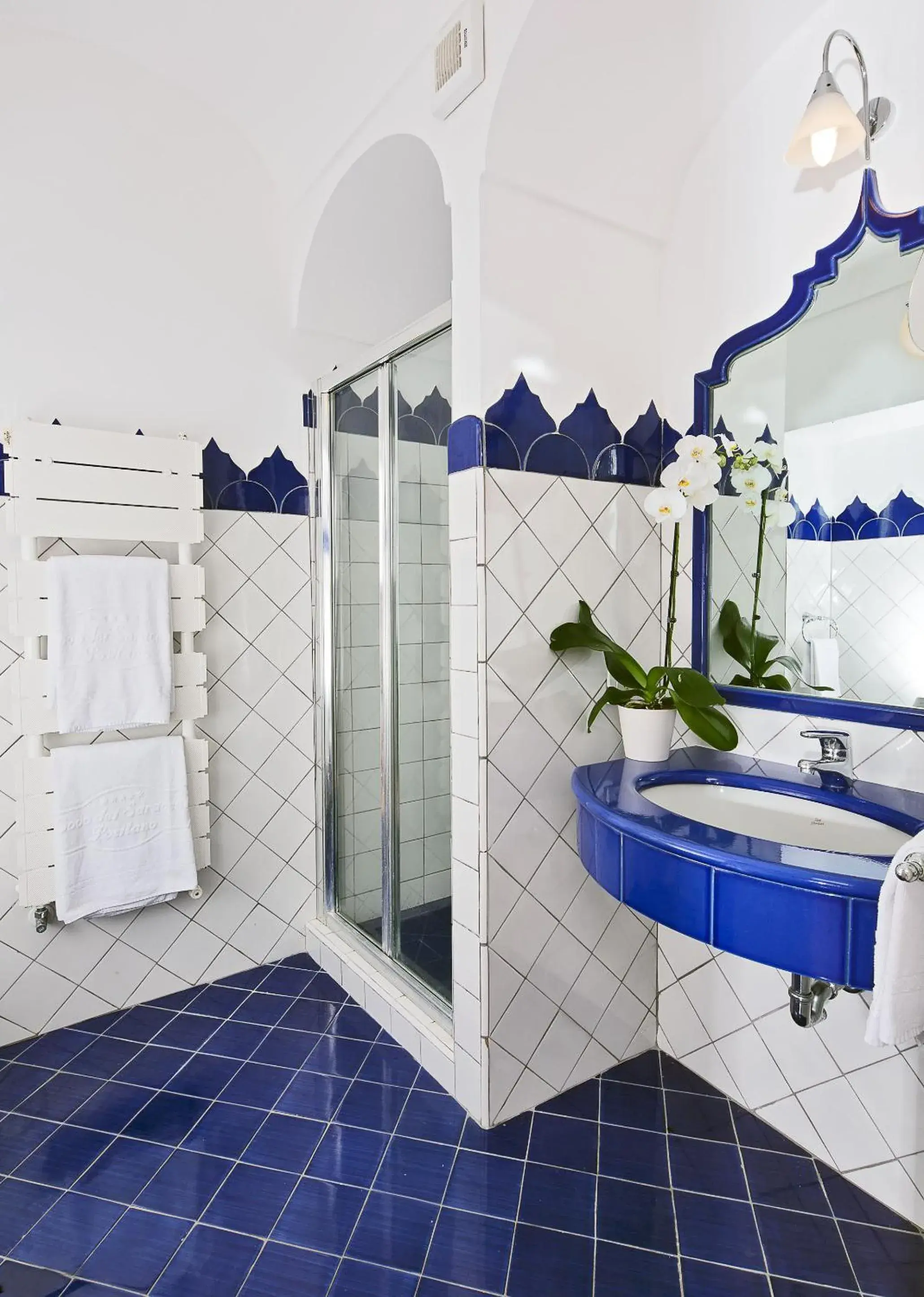 Bathroom in Covo Dei Saraceni Bathroom in Covo Dei Saraceni